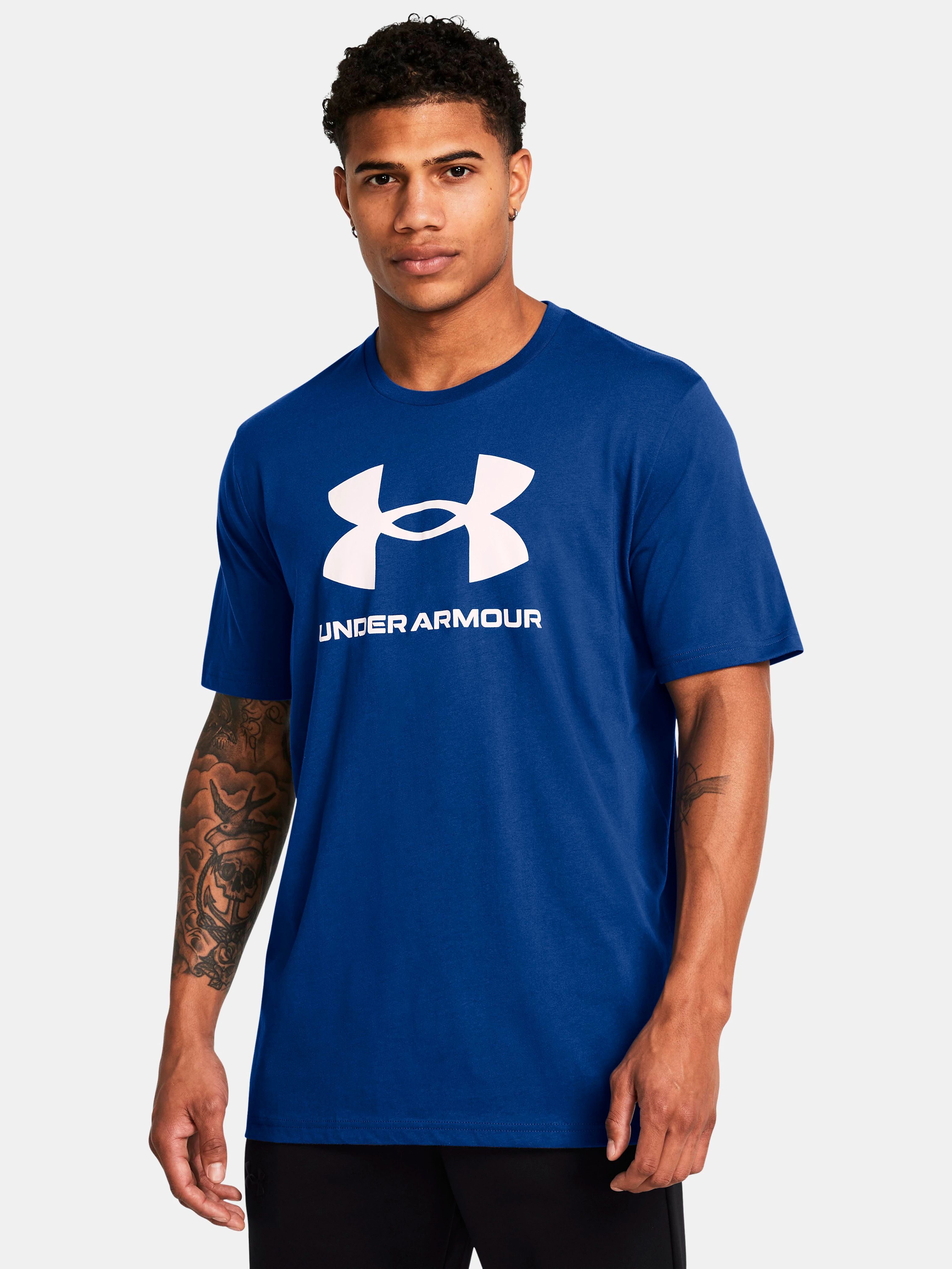 Акція на Футболка чоловіча Under Armour Ua Sportstyle Logo Update Ss 1382911-432 L Синя від Rozetka