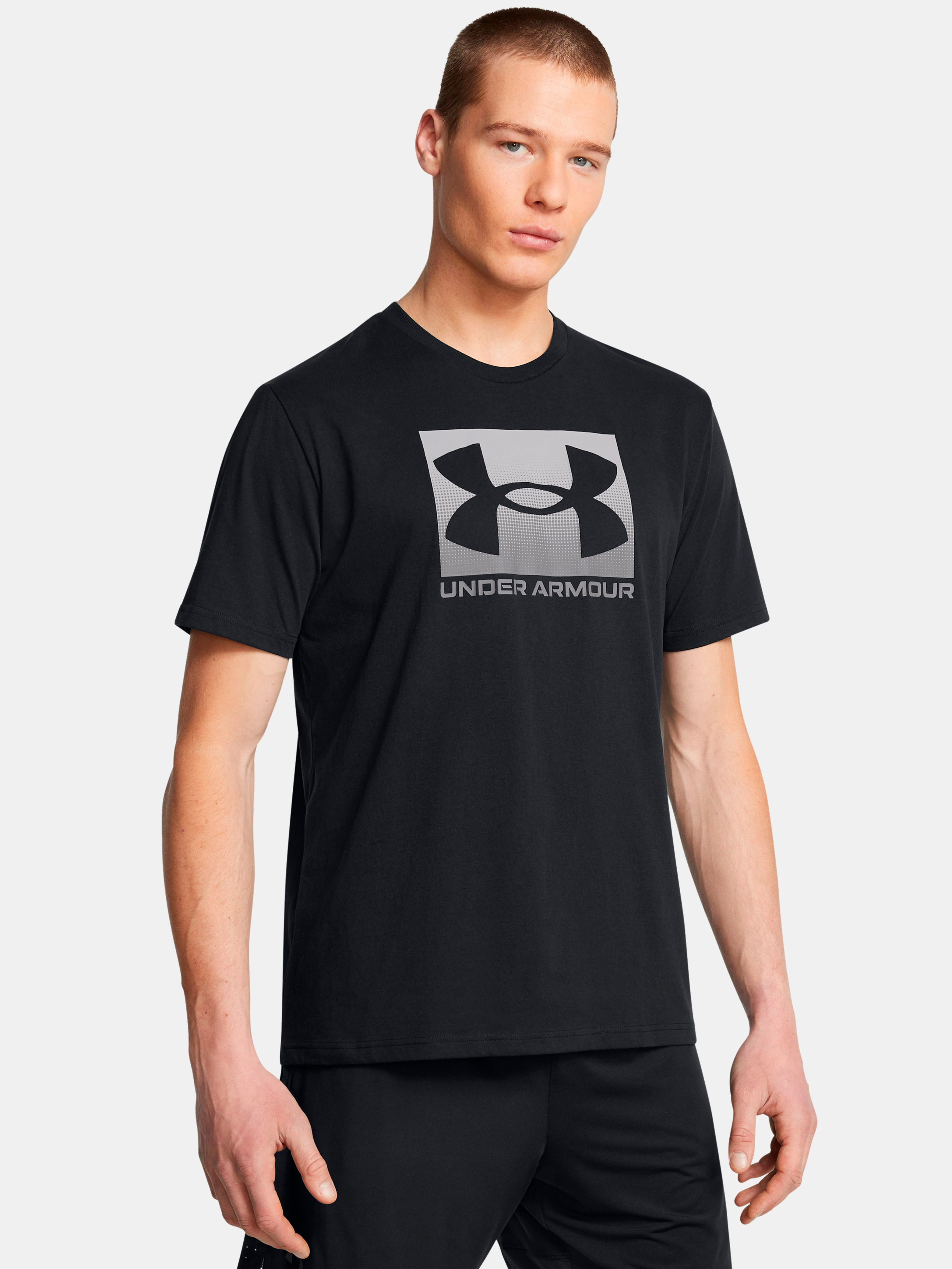 Акція на Футболка чоловіча Under Armour Ua M Boxed Sports Ss 1386793-001 L Чорна від Rozetka