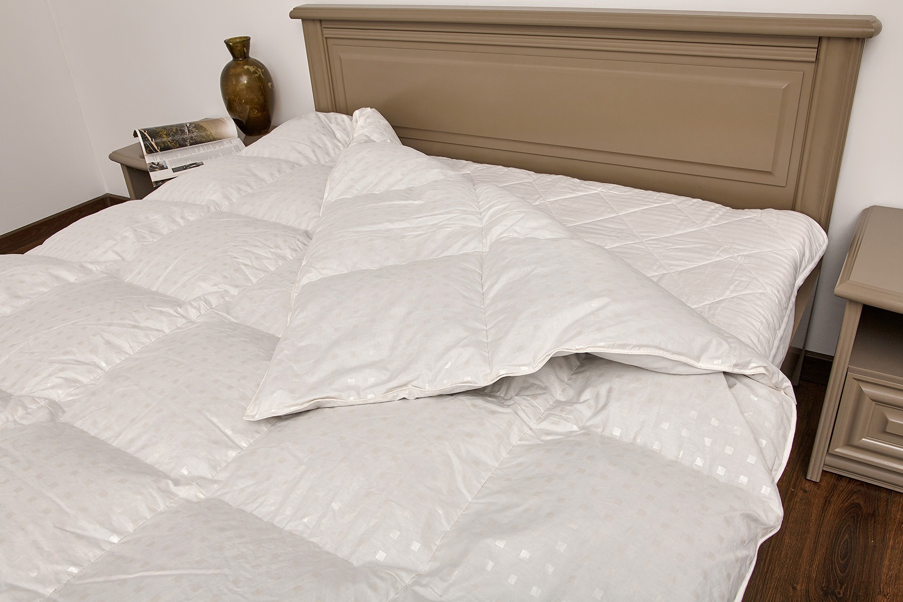 

Ковдра касетна зимова Perri Classic 160х215 см пух 90% перо 10%