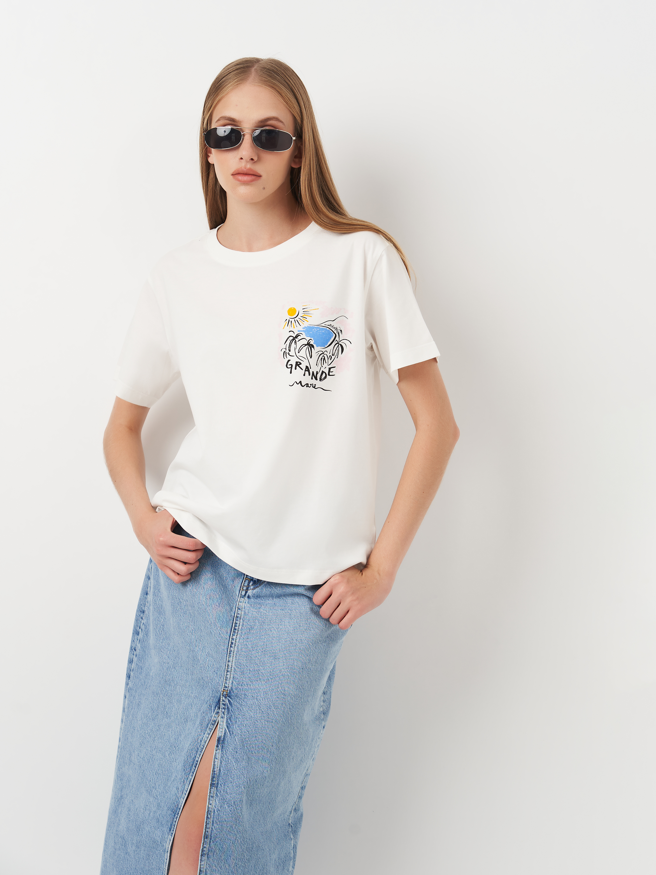 Акція на Футболка бавовняна жіноча GANT Grande Mare Print Ss T-Shirt 4200495-113 XS Біла з принтом від Rozetka