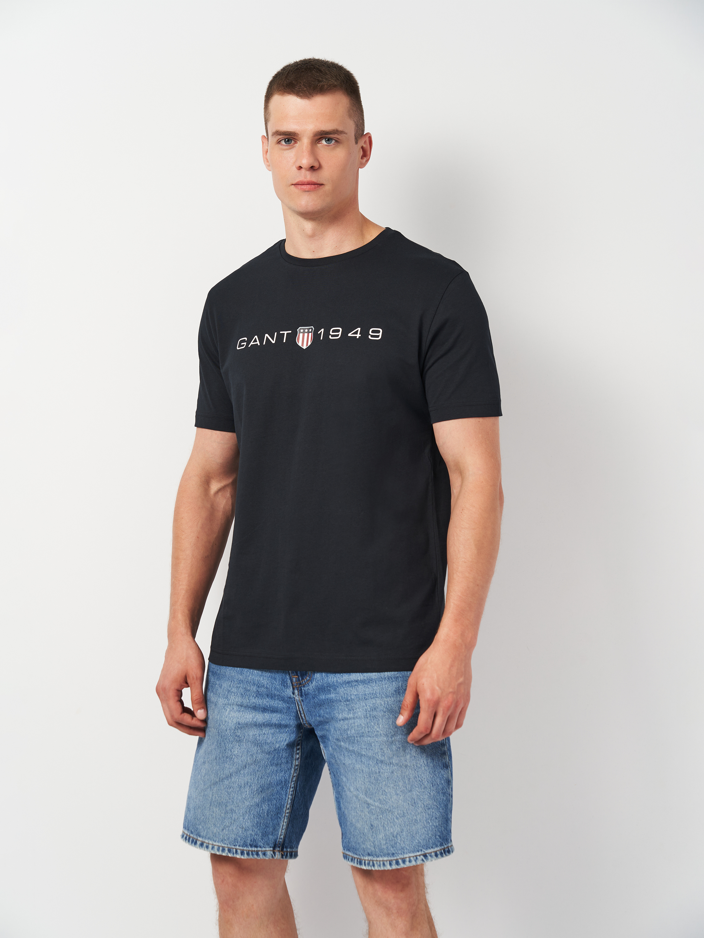 Акція на Футболка бавовняна чоловіча GANT Printed Graphic Ss T-Shirt 2003242-5 L Чорна від Rozetka