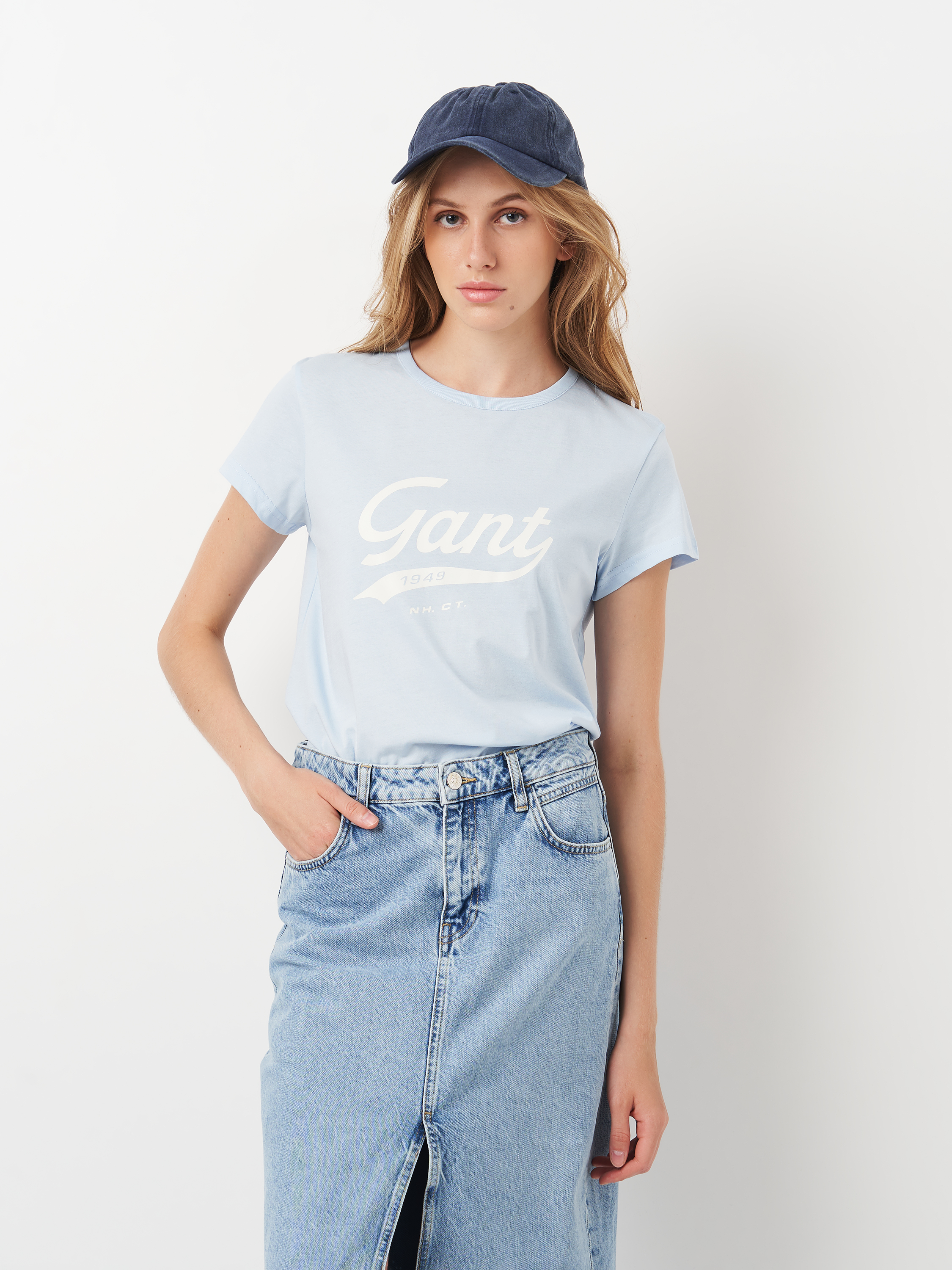 Акція на Футболка бавовняна жіноча GANT Reg Script Graphic T-Shirt 4200482-457 XL Синя від Rozetka