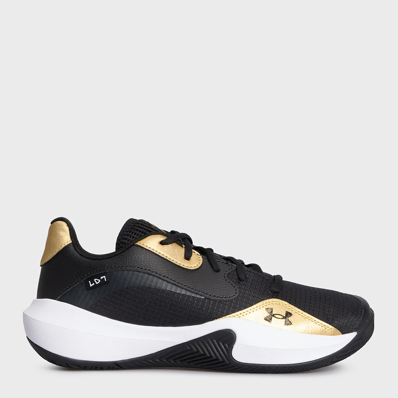 Акція на Чоловічі кросівки для баскетболу Under Armour Lockdown 7 Low 3027646-001 42 (8.5US) 26.5 см Чорні від Rozetka