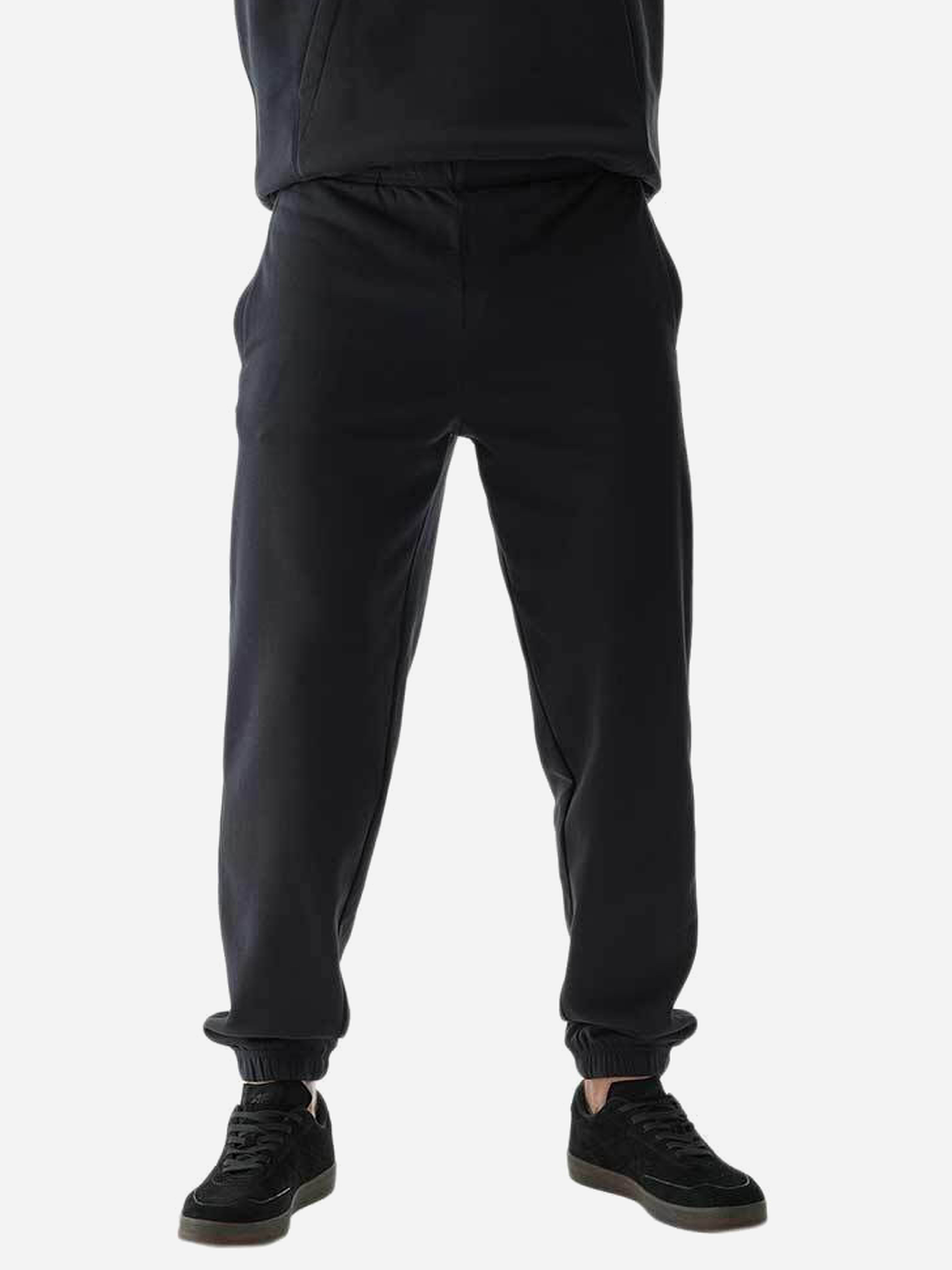 Акція на Спортивні штани утеплені чоловічі 4F Trousers Cas M0785 4FWAW24TTROM0785-20S S Чорні від Rozetka