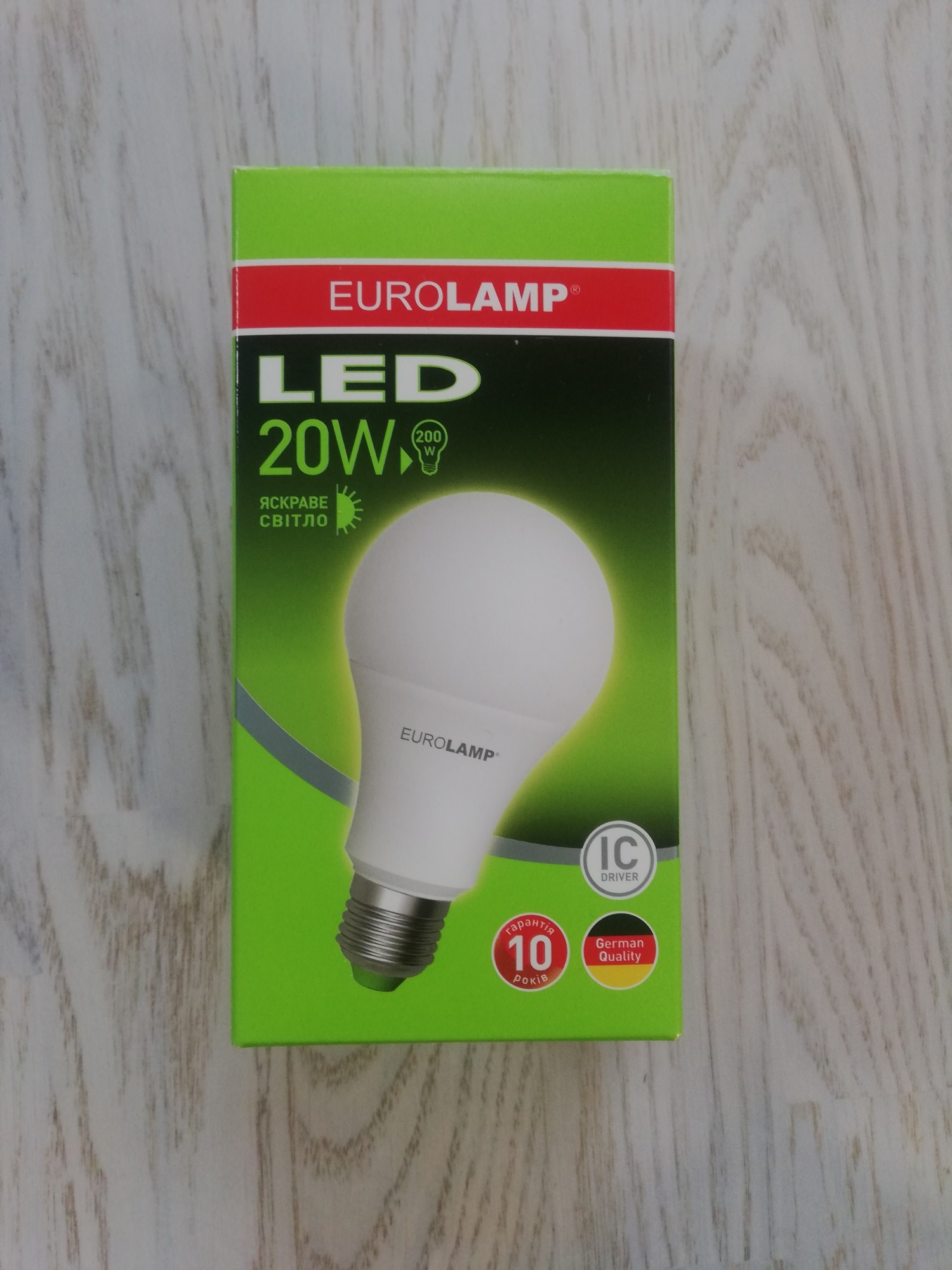 

Упаковка светодиодных ламп EUROLAMP 20W E27 A70 3000K 5штук