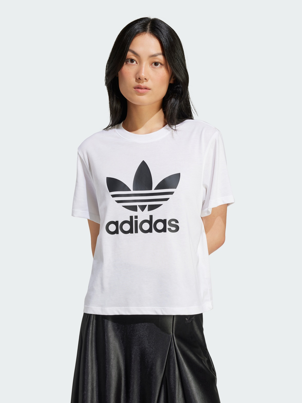 Акція на Футболка бавовняна жіноча Adidas Originals Trfl Tee Boxy IN8441 XS White від Rozetka