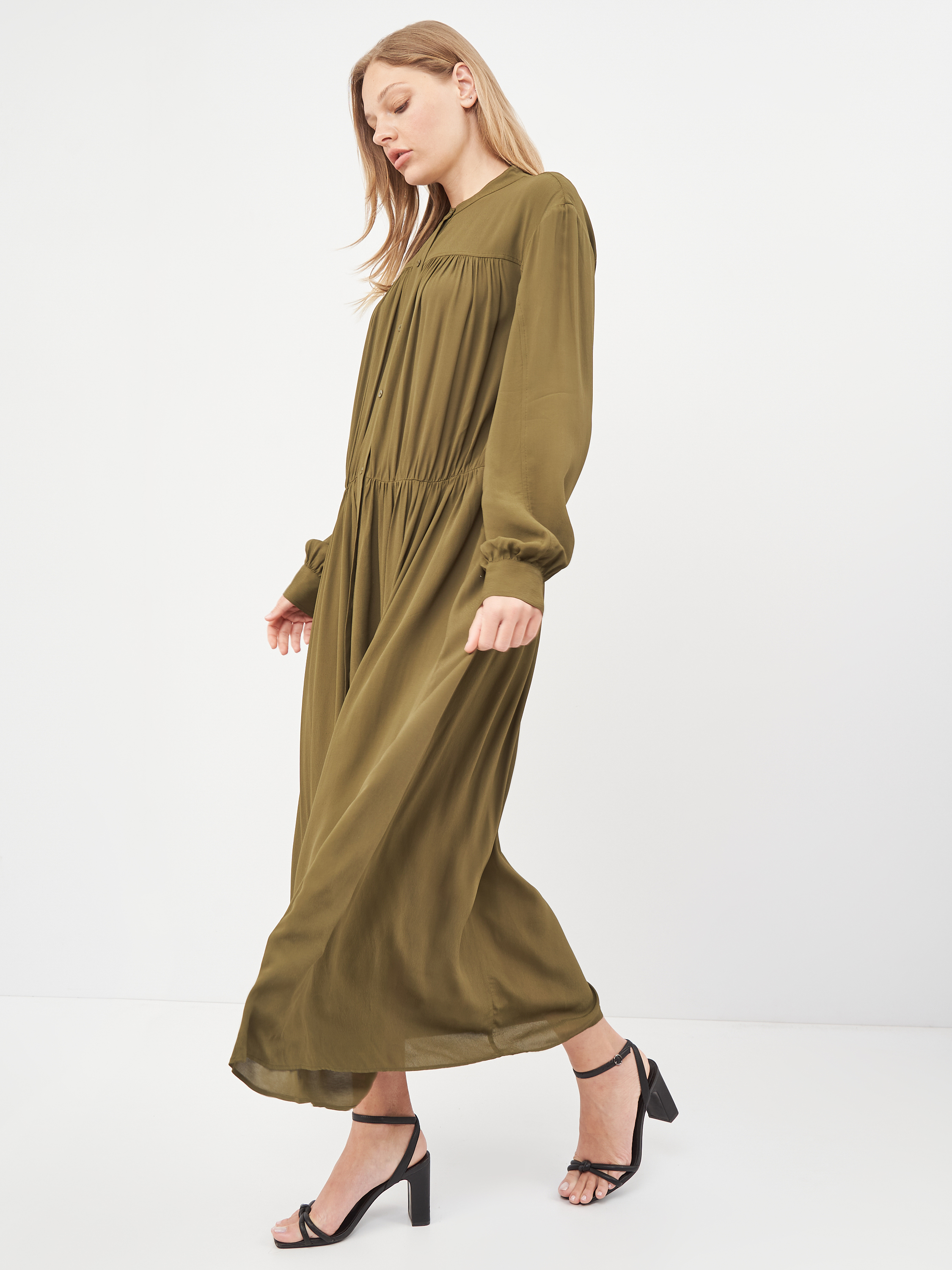 

Платье H&M KK6145437 36 Хаки