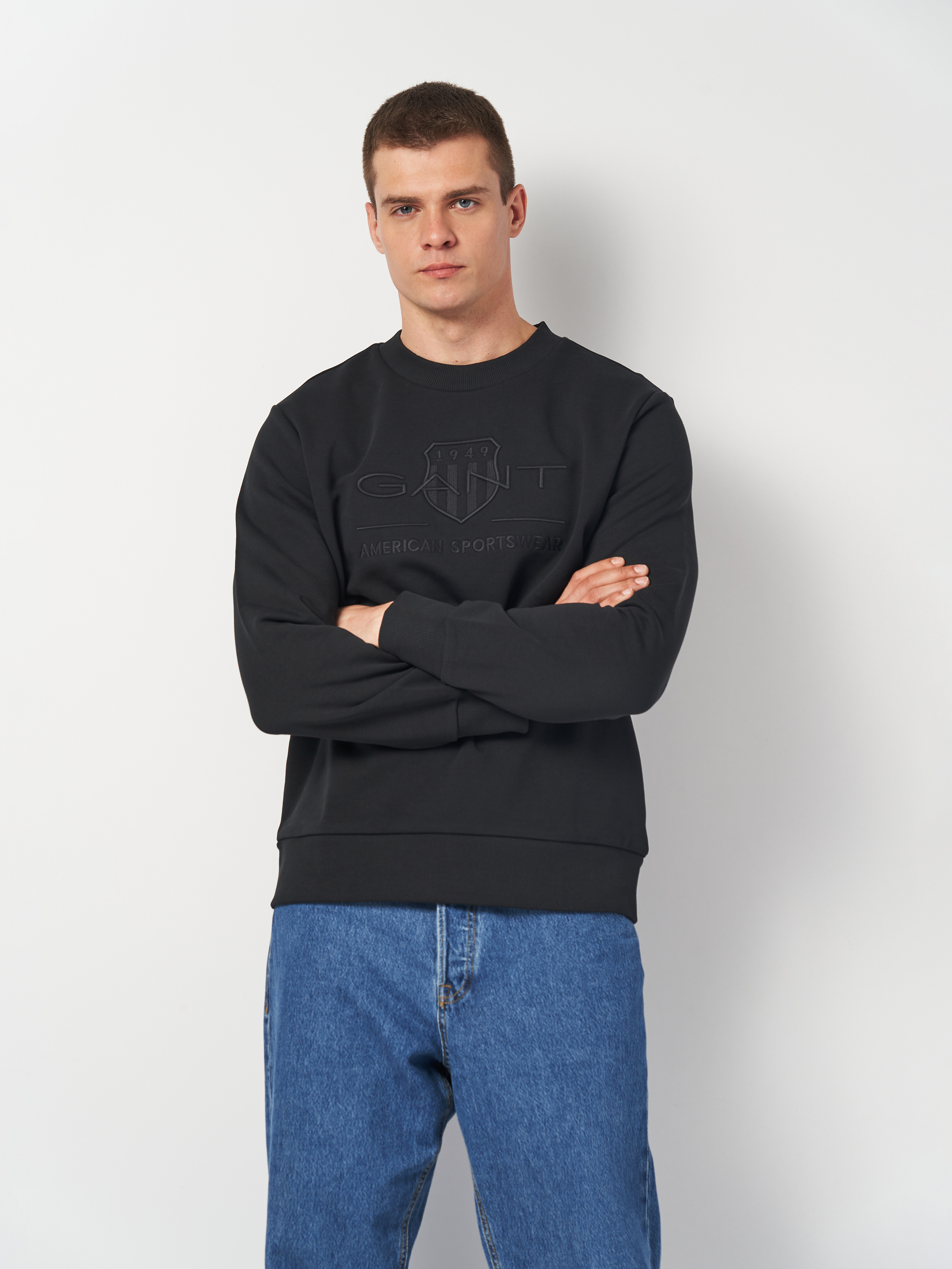 Акція на Світшот чоловічий GANT Reg Tonal Shield C-Neck Sweat 2036017-5 S Чорний від Rozetka