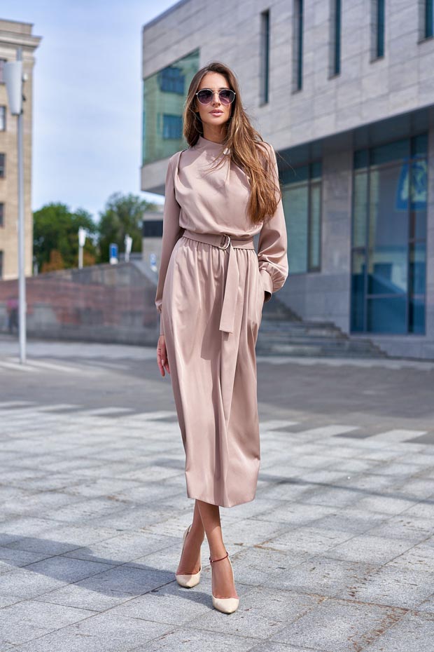 

Женское JADONE FASHION платье из костюмной ткани с поясом Сандра цвет бежевый XL (Платье Сандра бежевый)