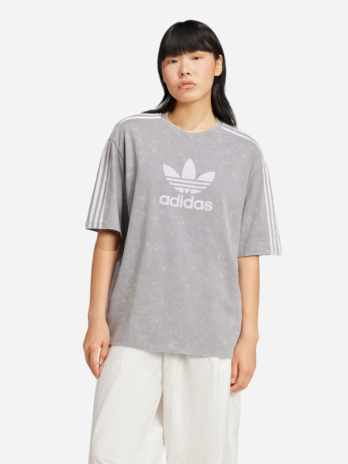 Акція на Футболка бавовняна жіноча Adidas Originals Wash Tee IW3412 XS Сіра від Rozetka