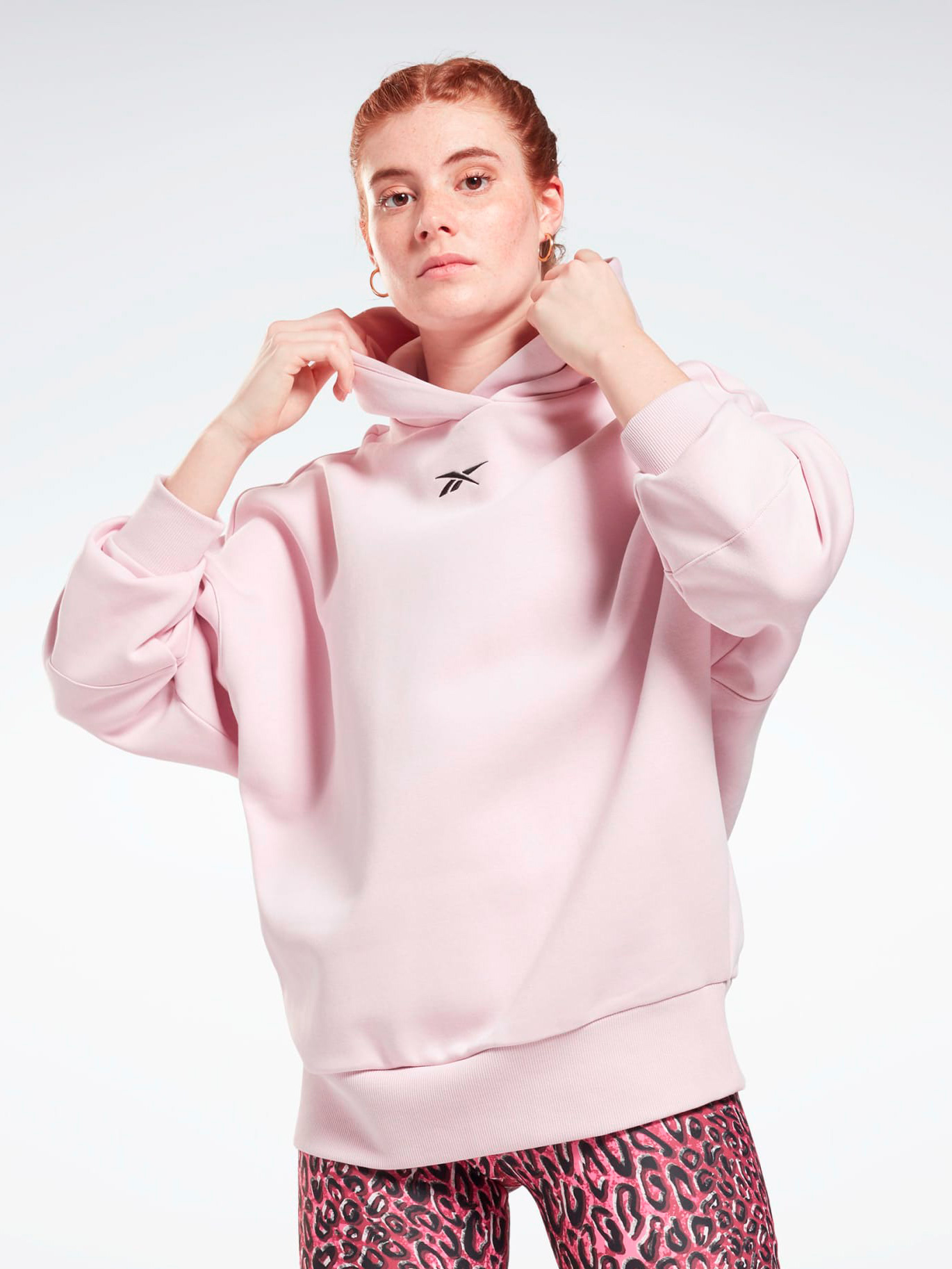 Акція на Худі тепле оверсайз жіноче Reebok Sr Oversized Hoodie GU5843 2XS Рожеве від Rozetka