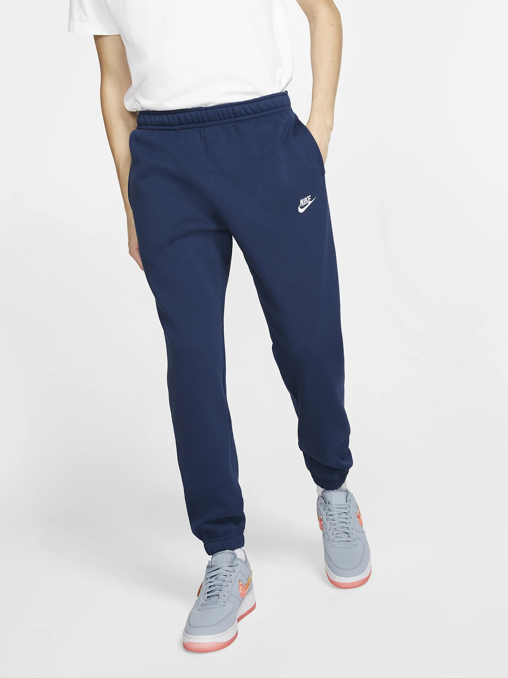 Акція на Спортивні штани утеплені чоловічі Nike M Nsw Club Pant Cf Bb BV2737-410 S Midnight Navy/White від Rozetka