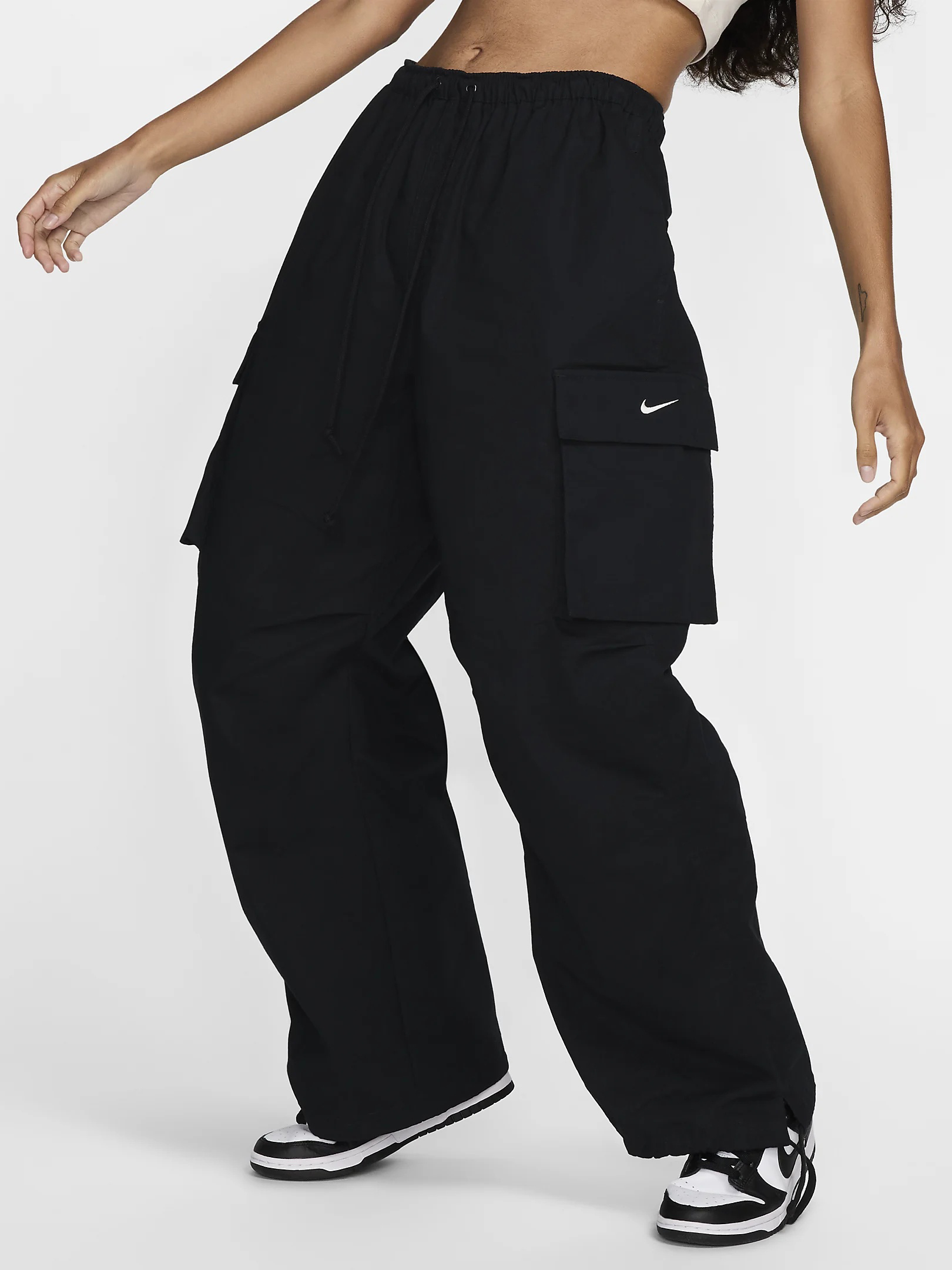 Акція на Спортивні штани жіночі Nike W Nsw Dance Cargo Pant FV7520-010 S Чорні від Rozetka