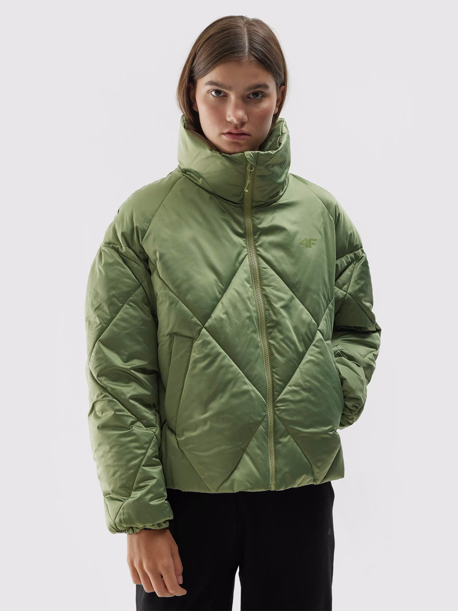 Акція на Куртка демісезонна коротка жіноча 4F Down Jacket F232 4FAW23TDJAF232-44S M Зелена від Rozetka