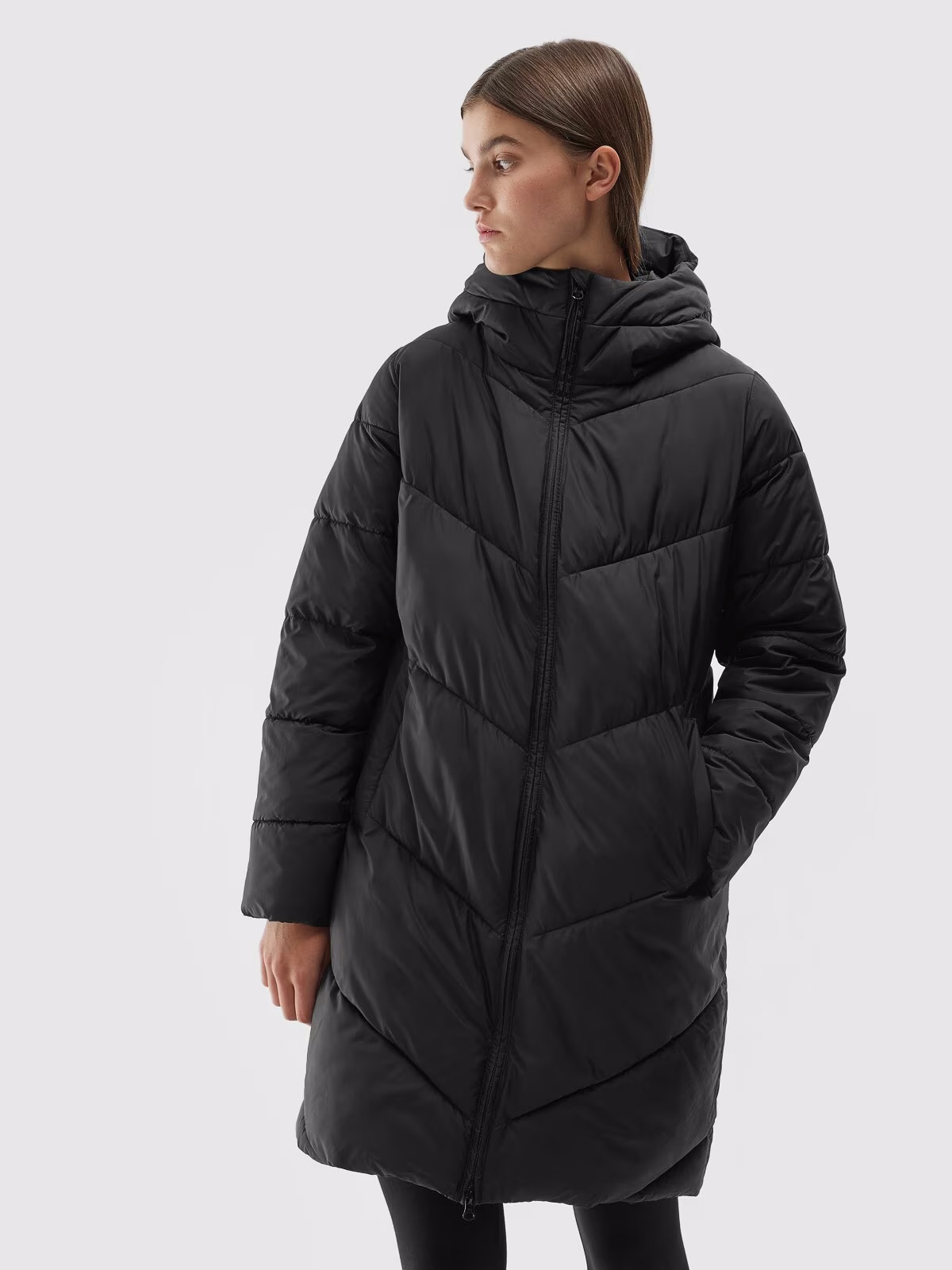 Акція на Куртка демісезонна подовжена з капюшоном жіноча 4F Down Jacket F235 4FAW23TDJAF235-20S M Чорна від Rozetka