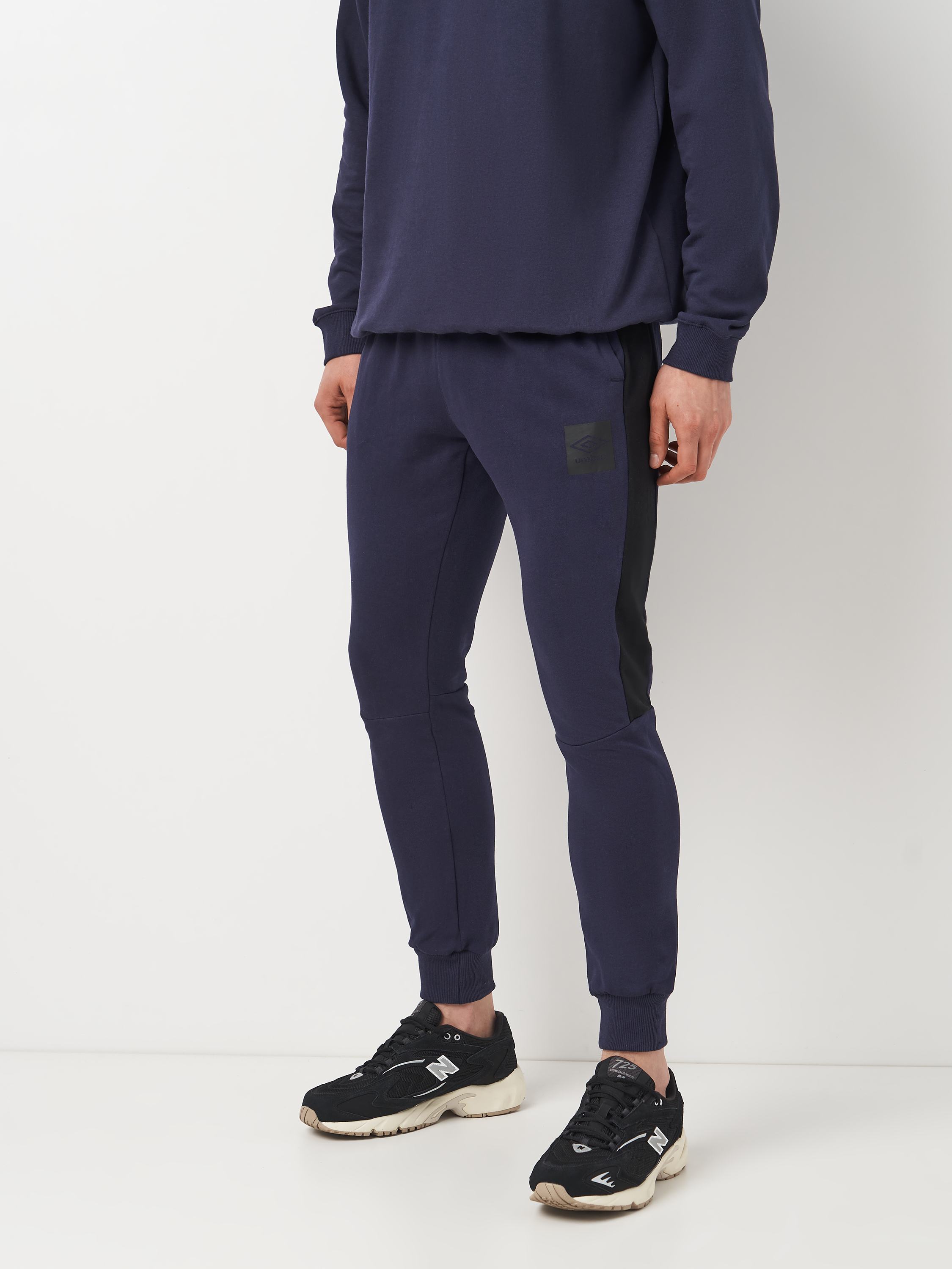 Акція на Спортивні штани чоловічі Umbro Terrace Jogger 66541U-9T7 XL Темно-сірі від Rozetka