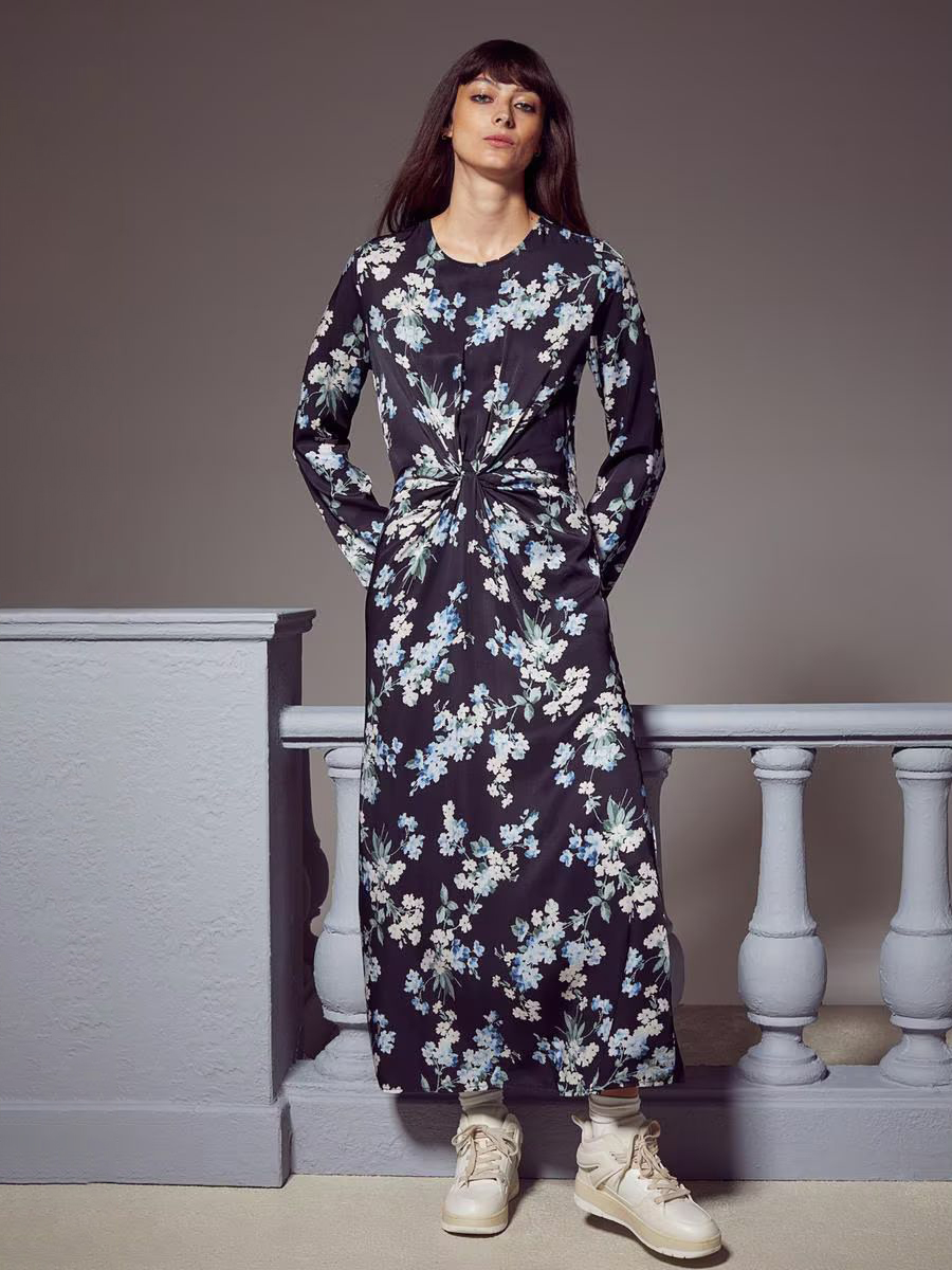 Акція на Плаття жіноче H&M 061006800_flowers 36 Чорне/Квіти від Rozetka