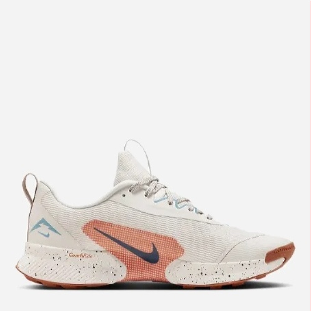 Акція на Чоловічі кросівки для бігу Nike Juniper Trail 3 FQ0904-002 41 (8US) 26 см Бежеві від Rozetka