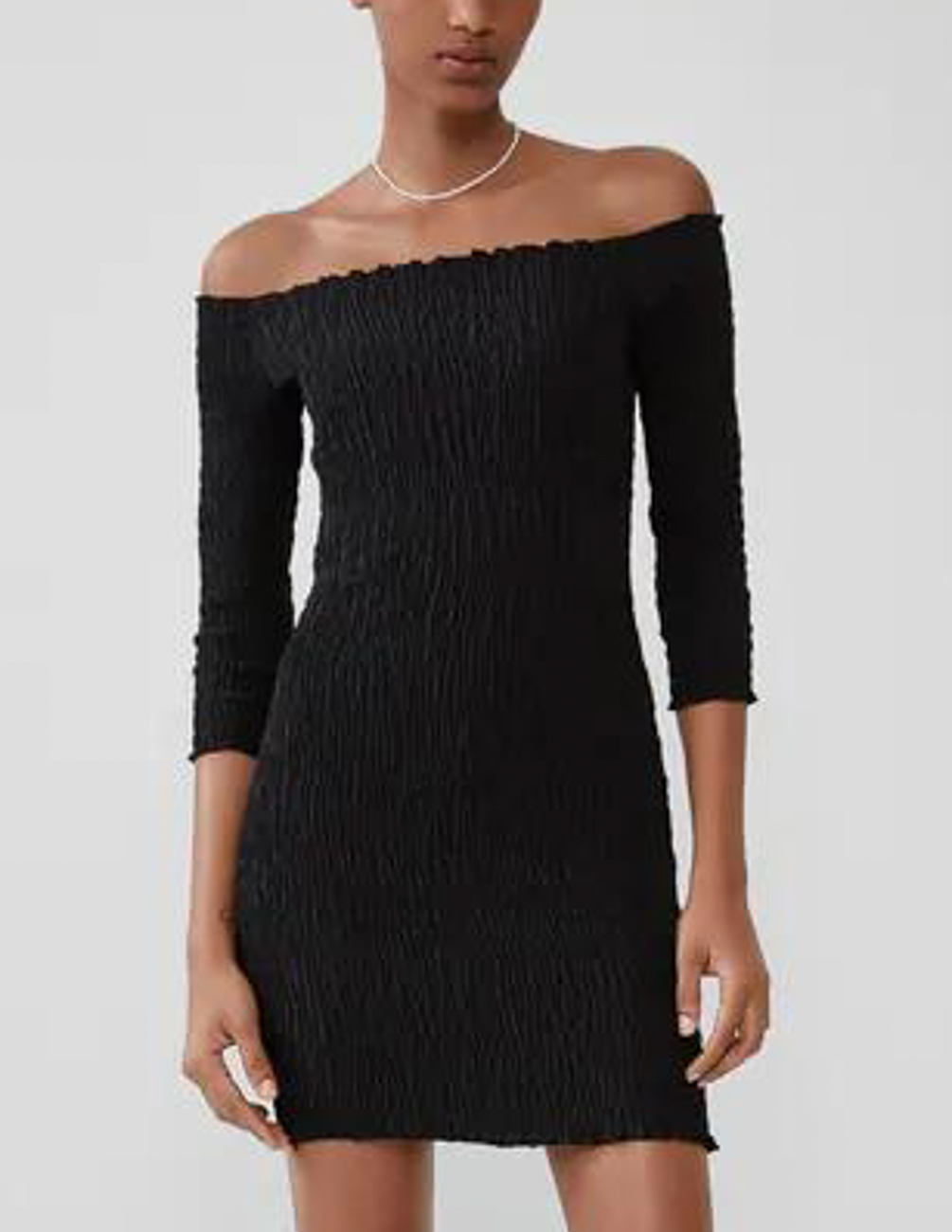 

Платье Zara Ж1050219 (0017/208/800) цвет черный M