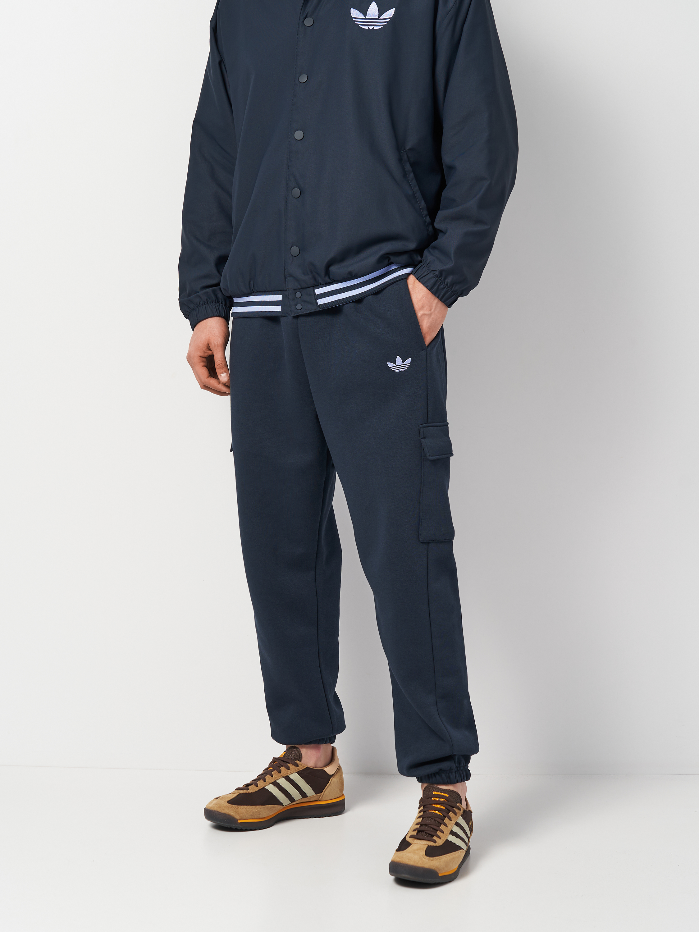 Акція на Спортивні штани чоловічі Adidas Sweatpant Cargo IY7384 L Сині від Rozetka