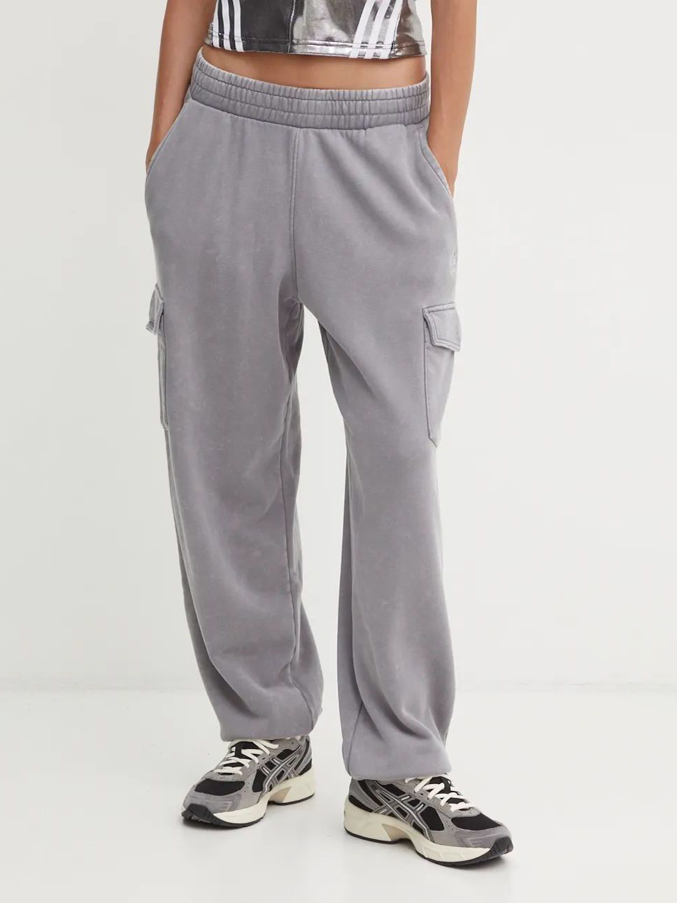 Акція на Спортивні штани жіночі Adidas Wash Sweatpant IW5489 XS Grethr від Rozetka