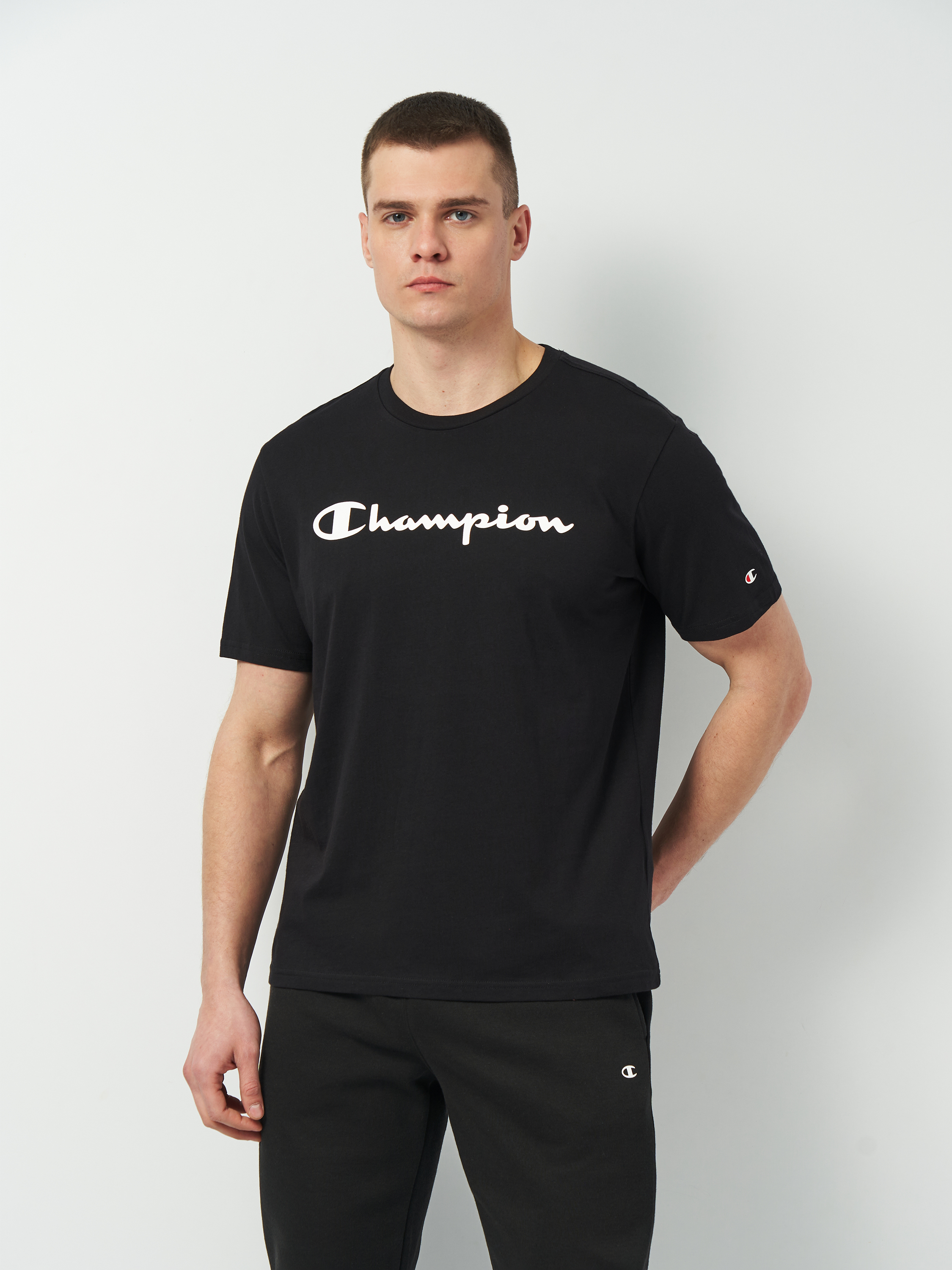 Акція на Футболка бавовняна довга чоловіча Champion 218531-KK001 XL Чорна з принтом від Rozetka