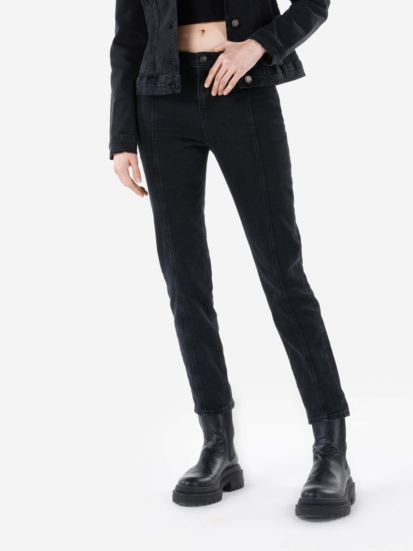 Акція на Джинси Slim Fit жіночі Colin's 703 Carla CL1067198DN01964 28-32 Nina Wash від Rozetka