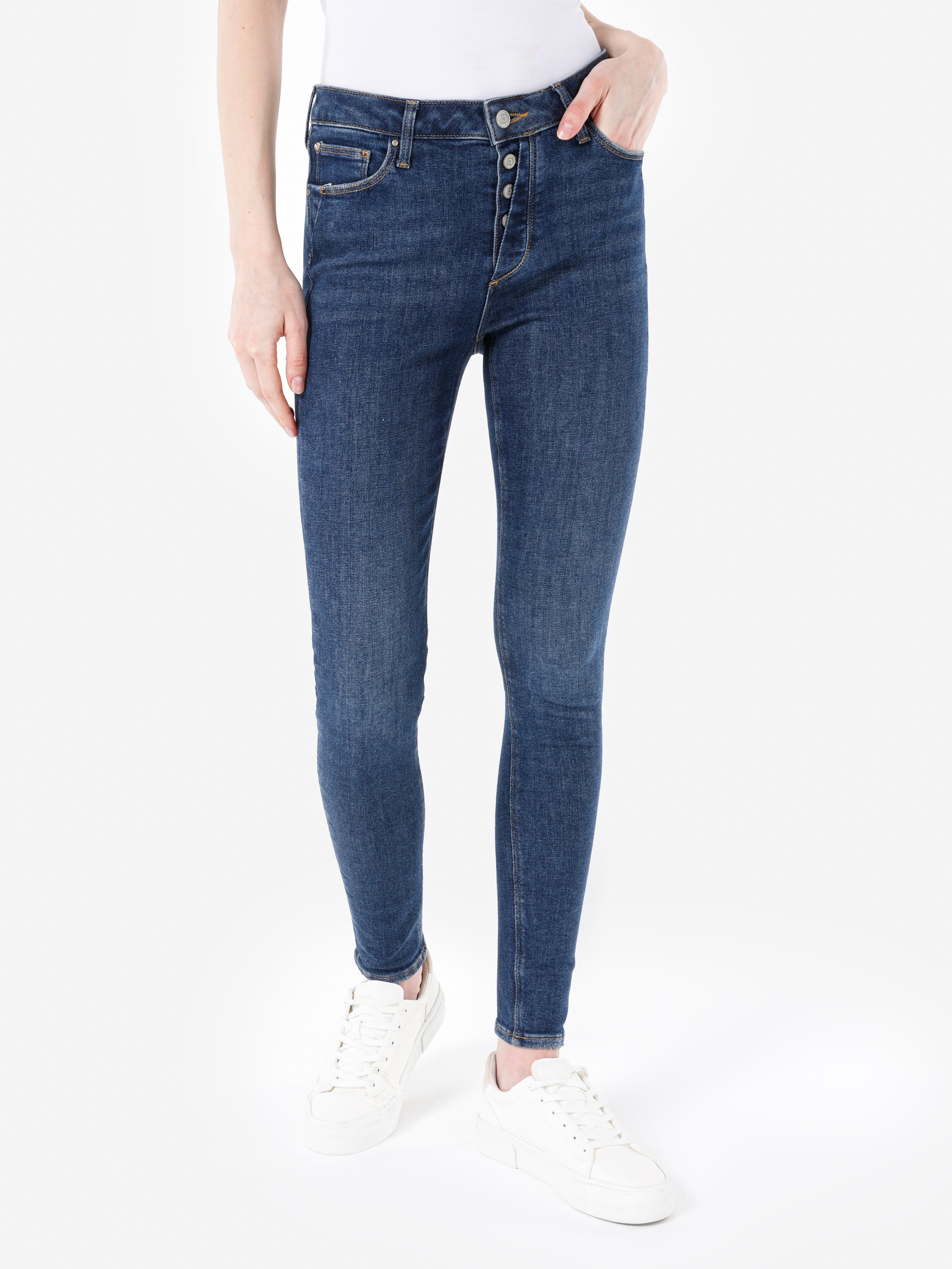 Акція на Джинси Skinny жіночі Colin's 759 Lara CL1067481DN43153 26-30 Marna Wash від Rozetka