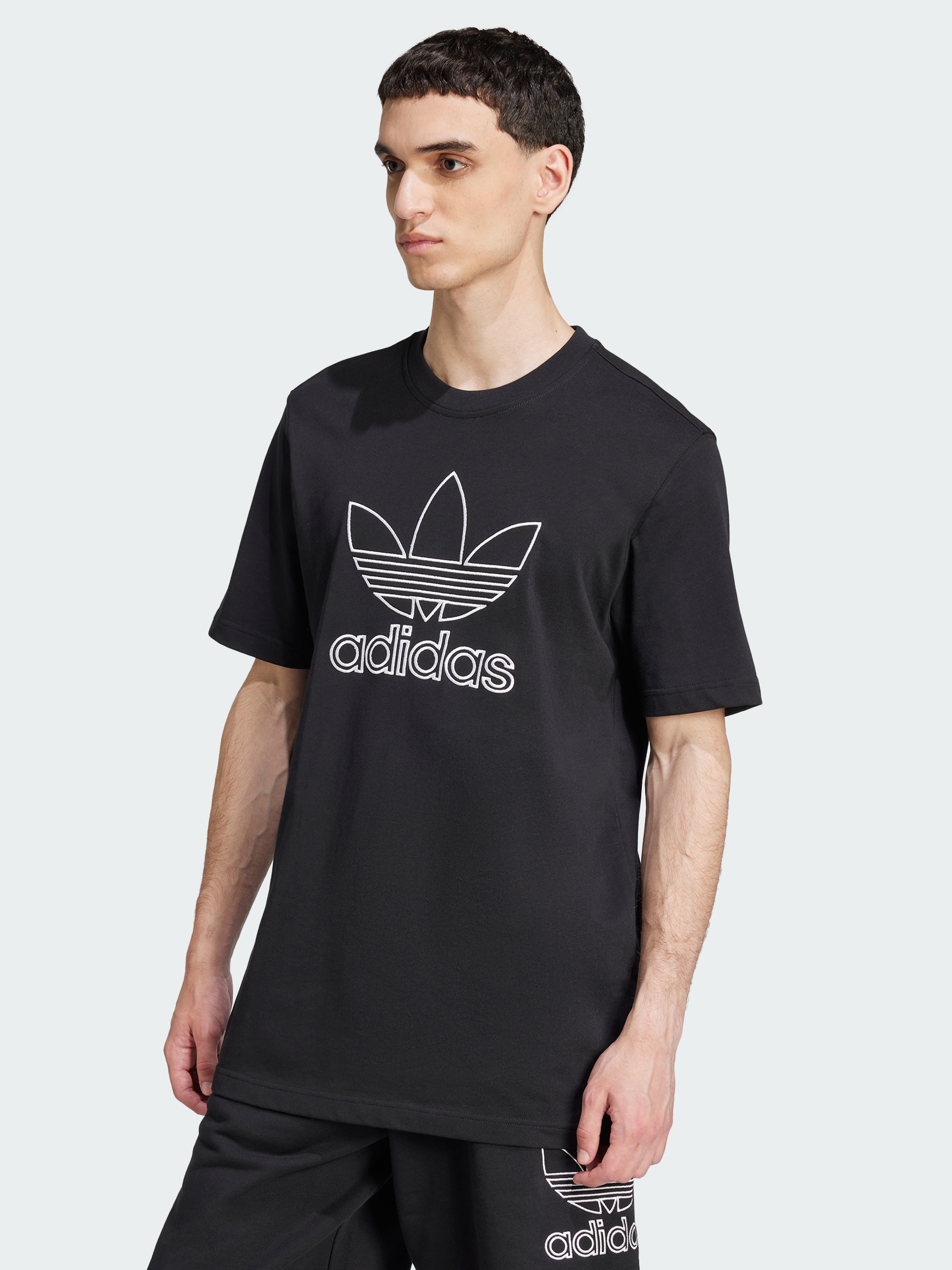 Акція на Футболка бавовняна довга чоловіча Adidas Originals Outl Tref Tee JP1088 XL Black з вишивкою від Rozetka