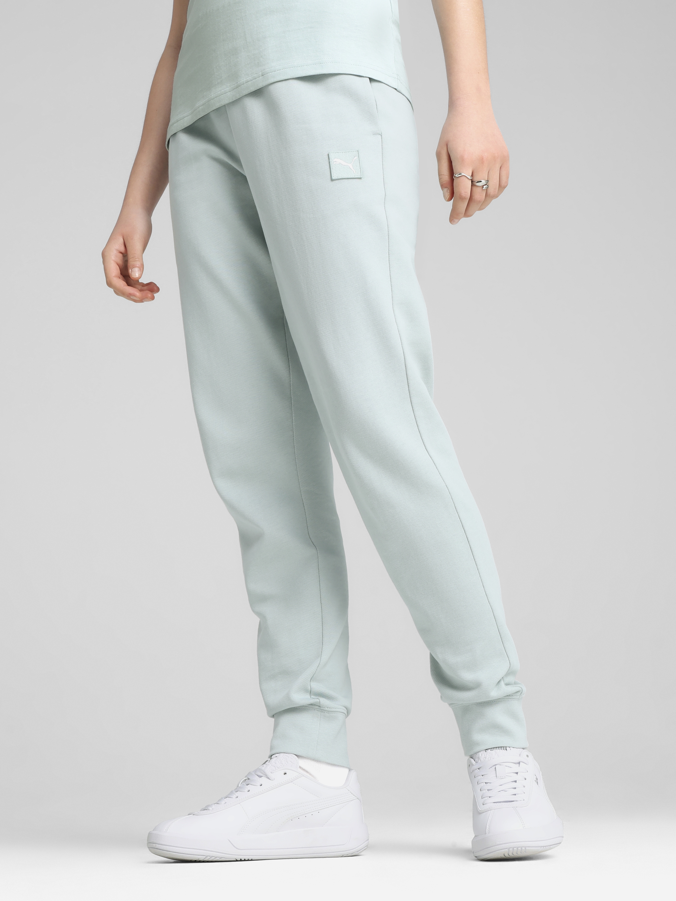 Спортивні штани жіночі Puma Ess Elevated Sweatpants Tr Cl 68501967 XL Modern Mint від Rozetka на платформі USKIDKA Акція на Спортивні штани жіночі Puma Ess Elevated Sweatpants Tr Cl 68501967 XL Modern Mint від Rozetka