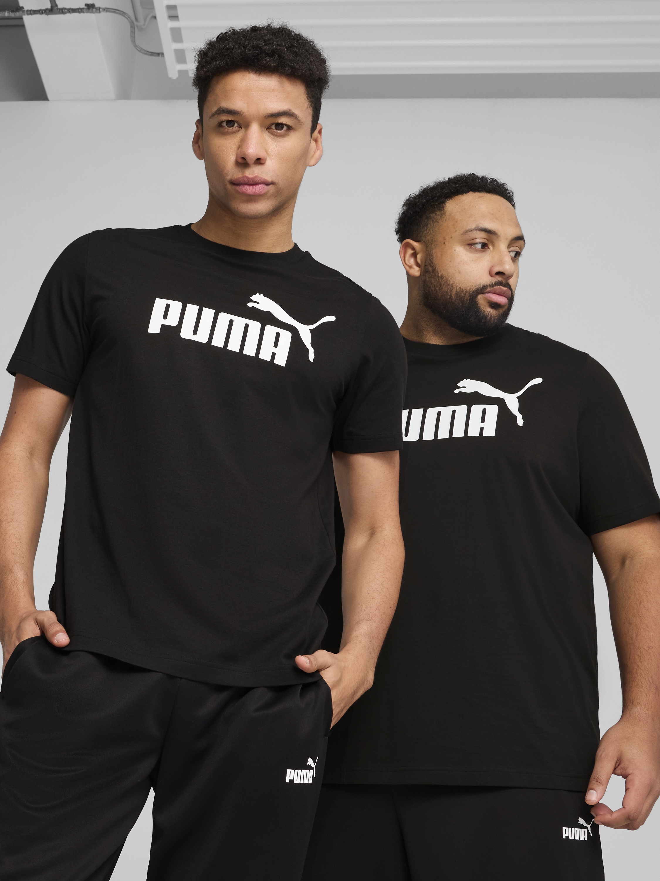 Акція на Футболка бавовняна довга чоловіча Puma Ess No. 1 Logo Tee 68253201 L Black з принтом від Rozetka