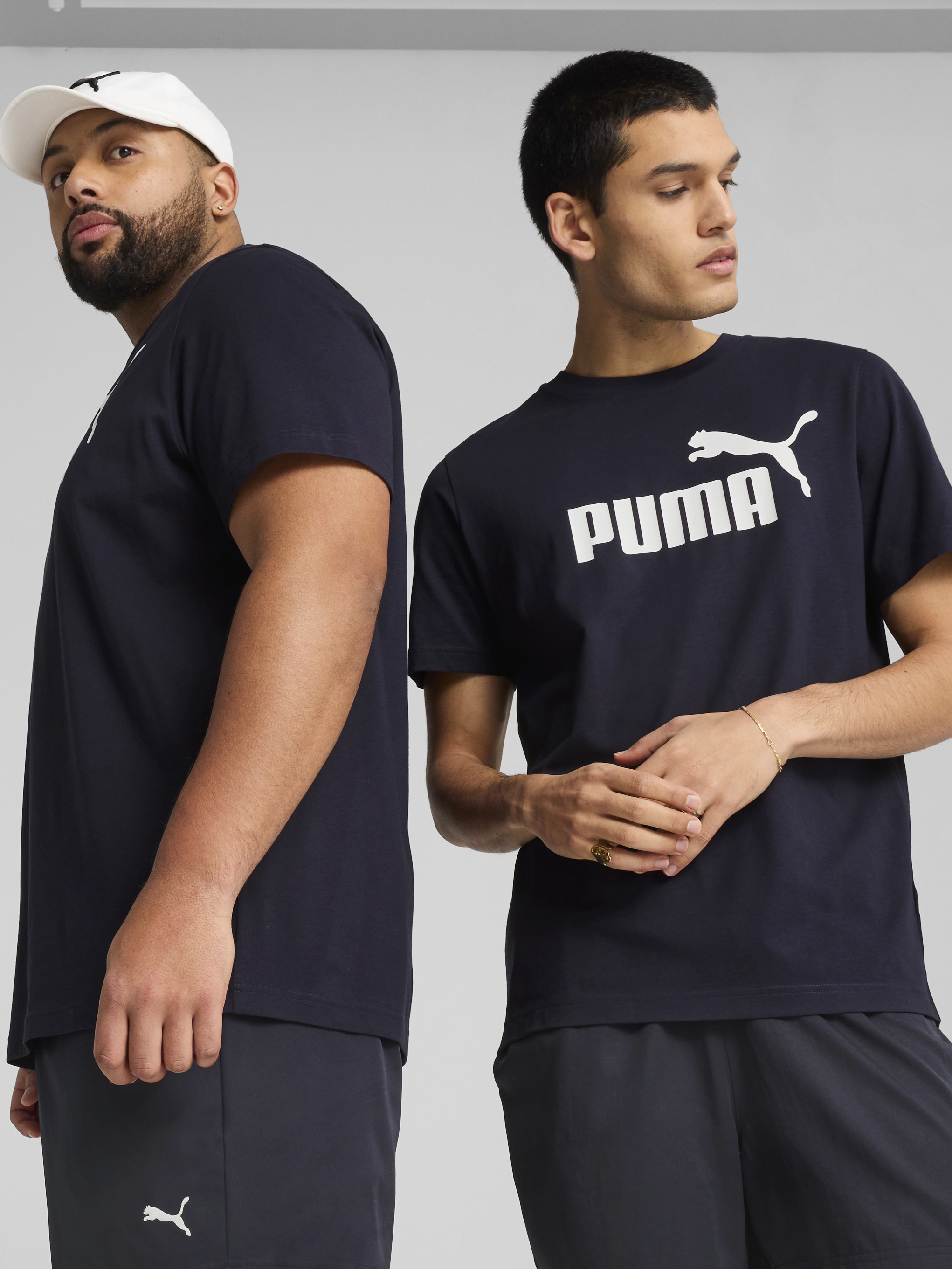 Акція на Футболка бавовняна довга чоловіча Puma Ess No. 1 Logo Tee 68253216 S New Navy з принтом від Rozetka