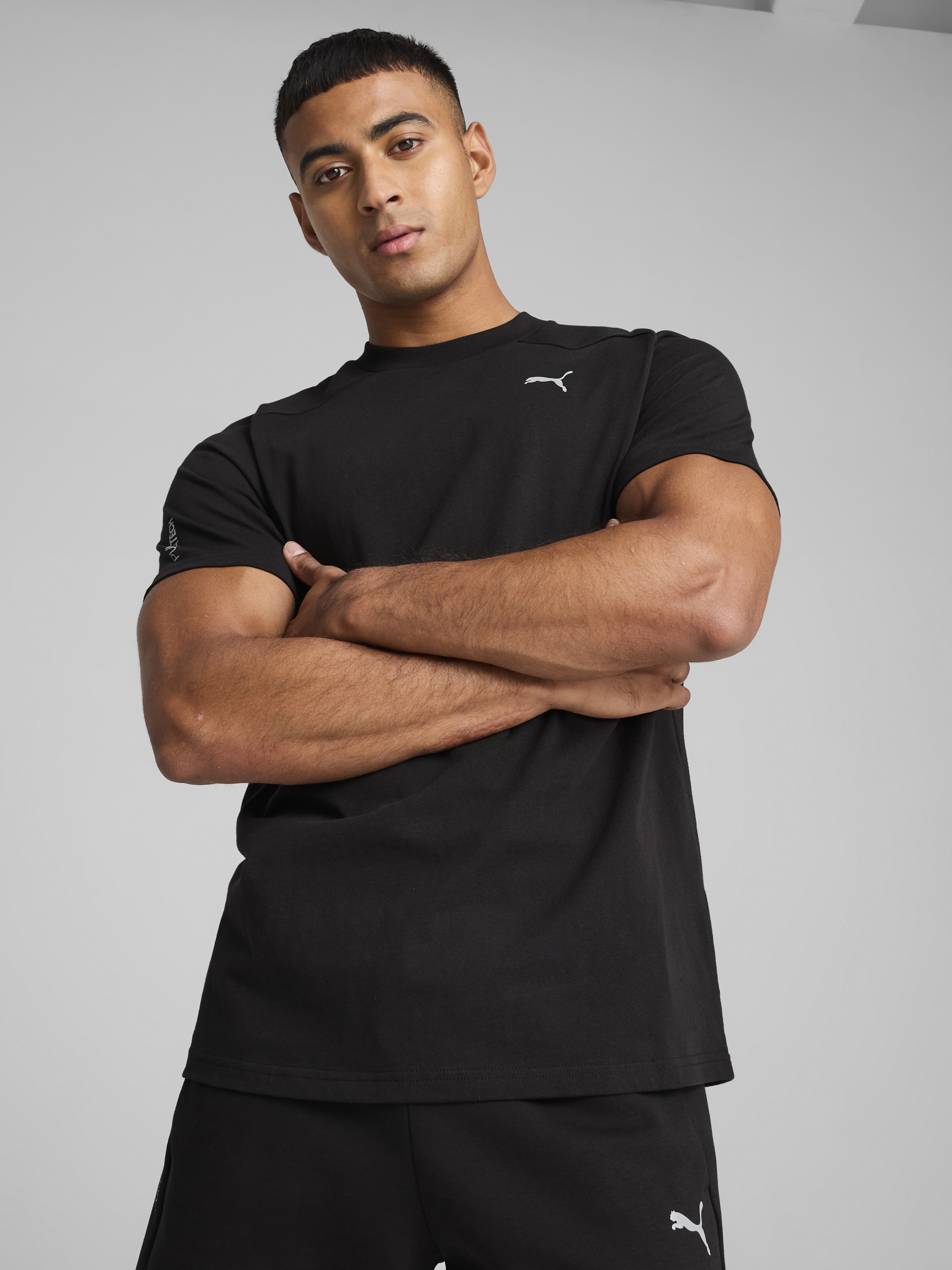 Акція на Футболка бавовняна довга чоловіча Puma Pumatech Tee 68459801 M Black від Rozetka