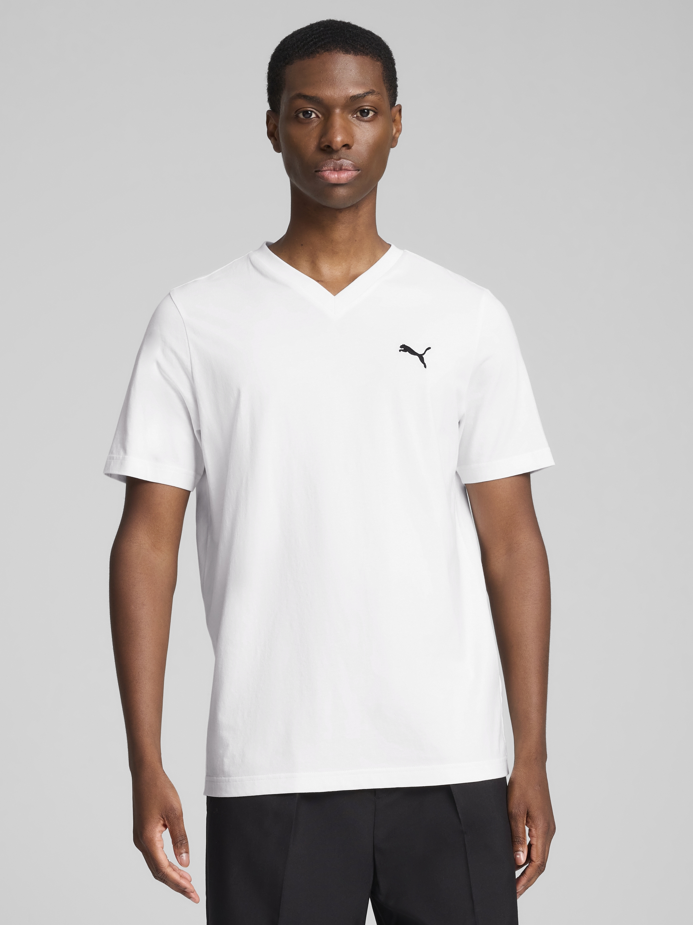 Акція на Футболка бавовняна довга чоловіча Puma Ess V-Neck Tee 68254802 L White від Rozetka