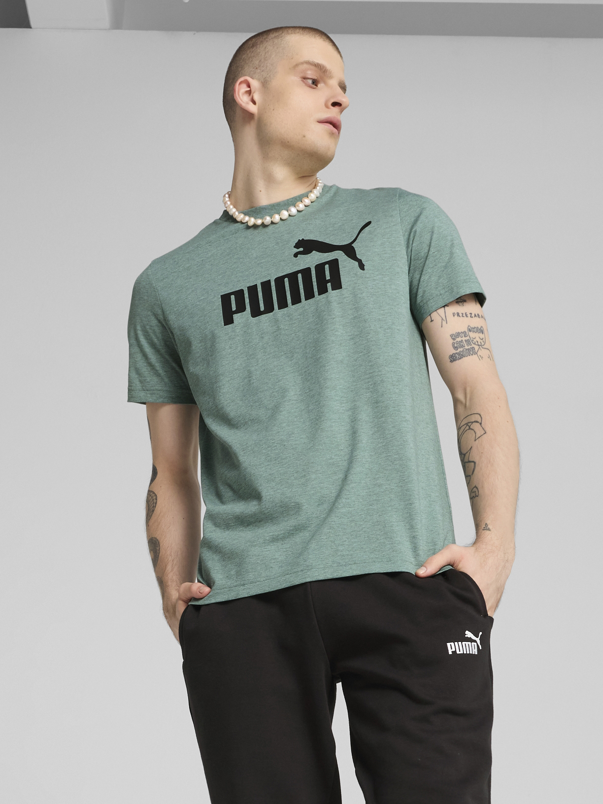 Акція на Футболка бавовняна довга чоловіча Puma Ess No. 1 Logo Heather Tee (S) 68255130 2XL Green Moon з принтом від Rozetka