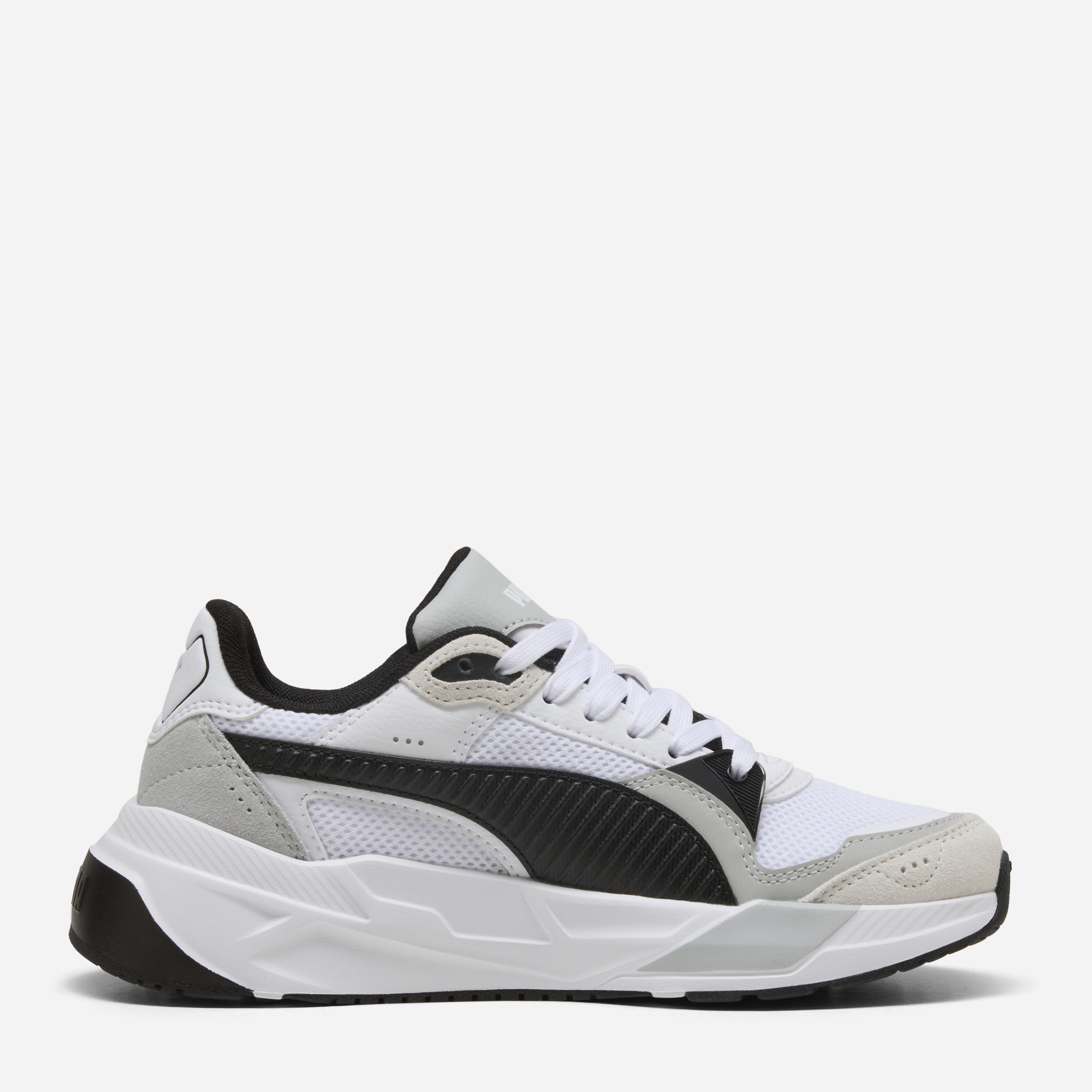 Акція на Підліткові кросівки для хлопчика Puma Trinity 2 Jr 40149001 39 White/Black/Cool Light Gray від Rozetka