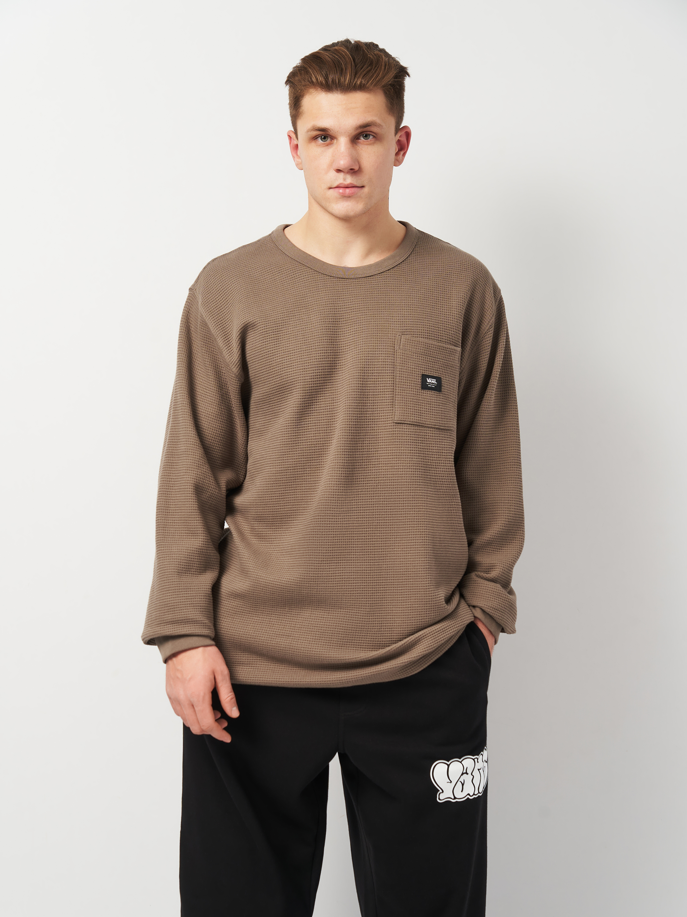 Лонгслів чоловічий Vans VN0000J19JC1 L Коричневий від Rozetka на платформі USKIDKA Акція на Лонгслів чоловічий Vans VN0000J19JC1 L Коричневий від Rozetka