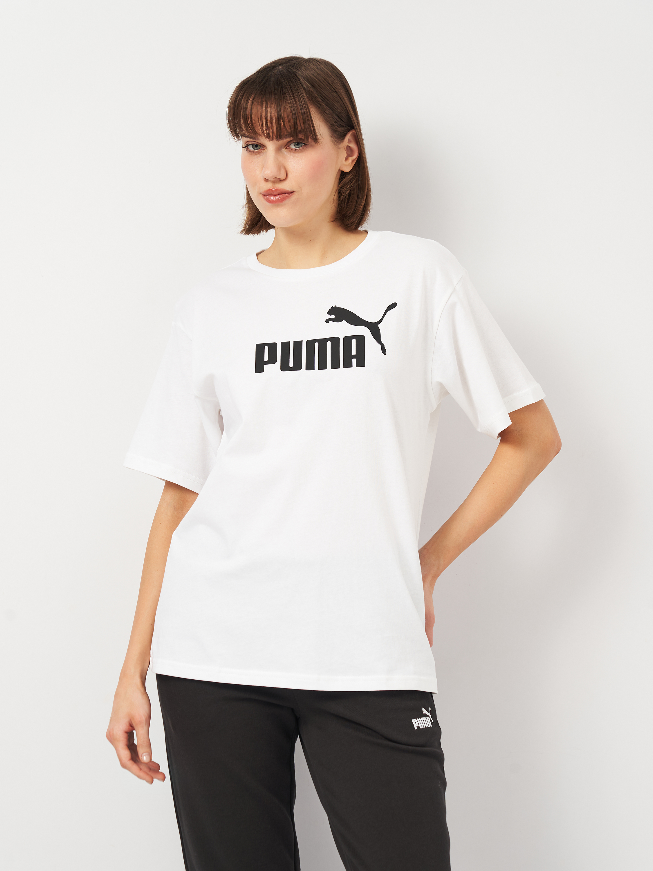 Акція на Футболка бавовняна жіноча Puma Ess No. 1 Logo Relaxed Tee 68497002 XL White від Rozetka