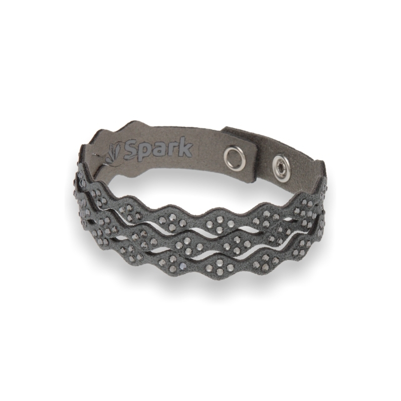 

Замшевый браслет SPARK Wavy Karo со Swarovski модели BNKAF3HSN