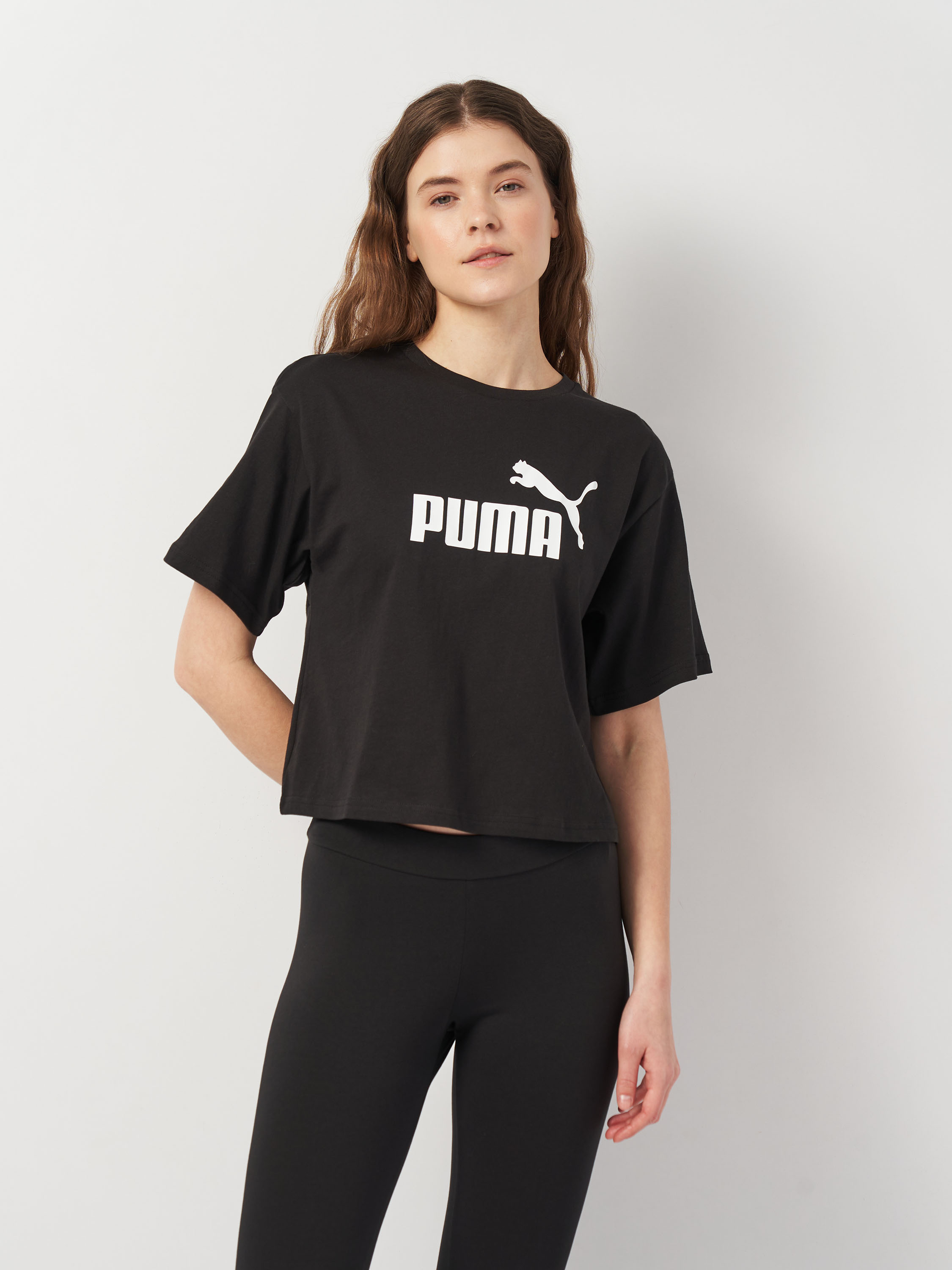 Акція на Футболка бавовняна жіноча Puma Ess Cropped No. 1 Logo Relaxed Tee 68497201 M Black від Rozetka