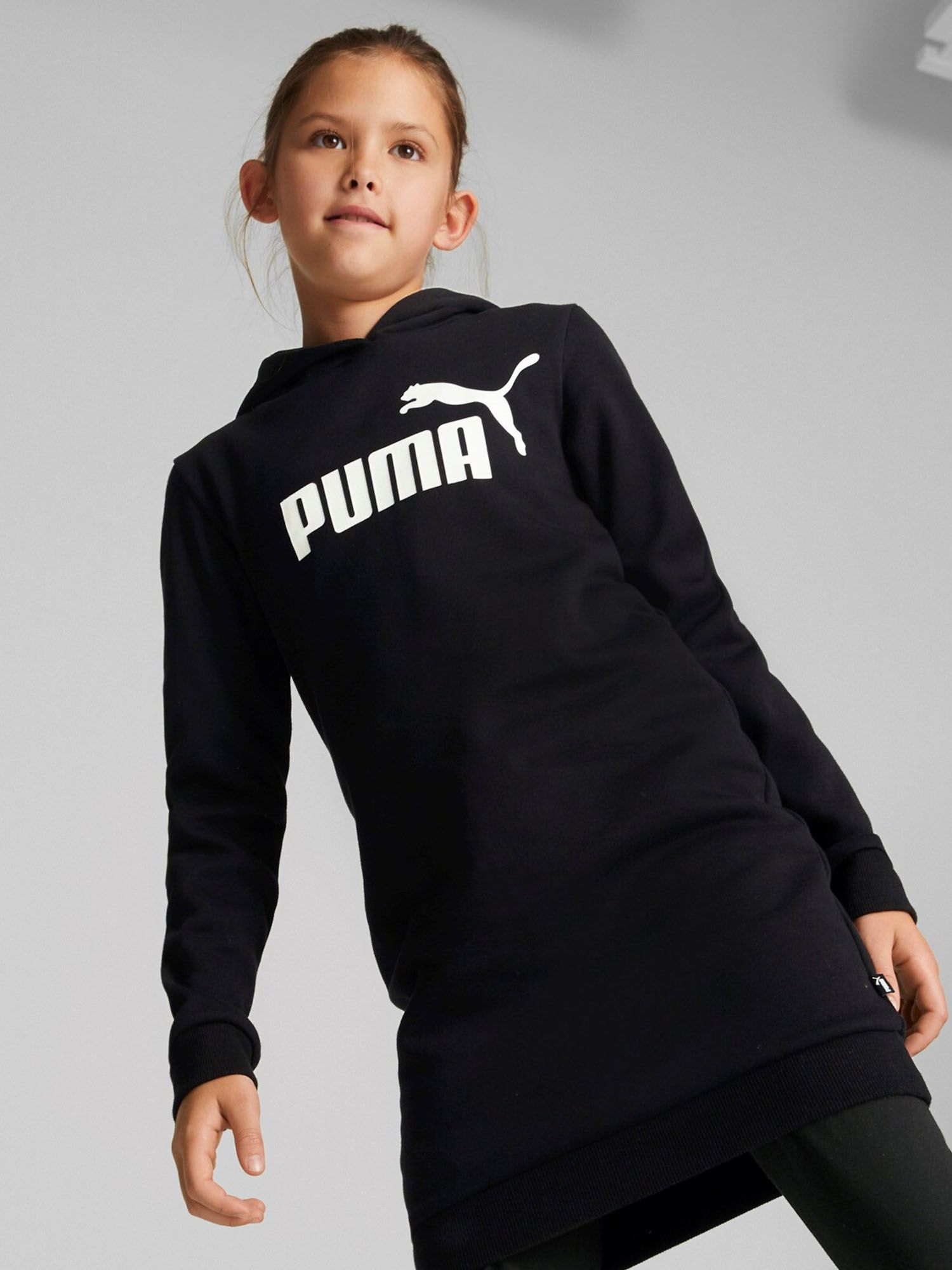 Акція на Дитяча сукня-худі для дівчинки Puma Ess Logo Hooded Dress 67030901 122-128 см Black від Rozetka