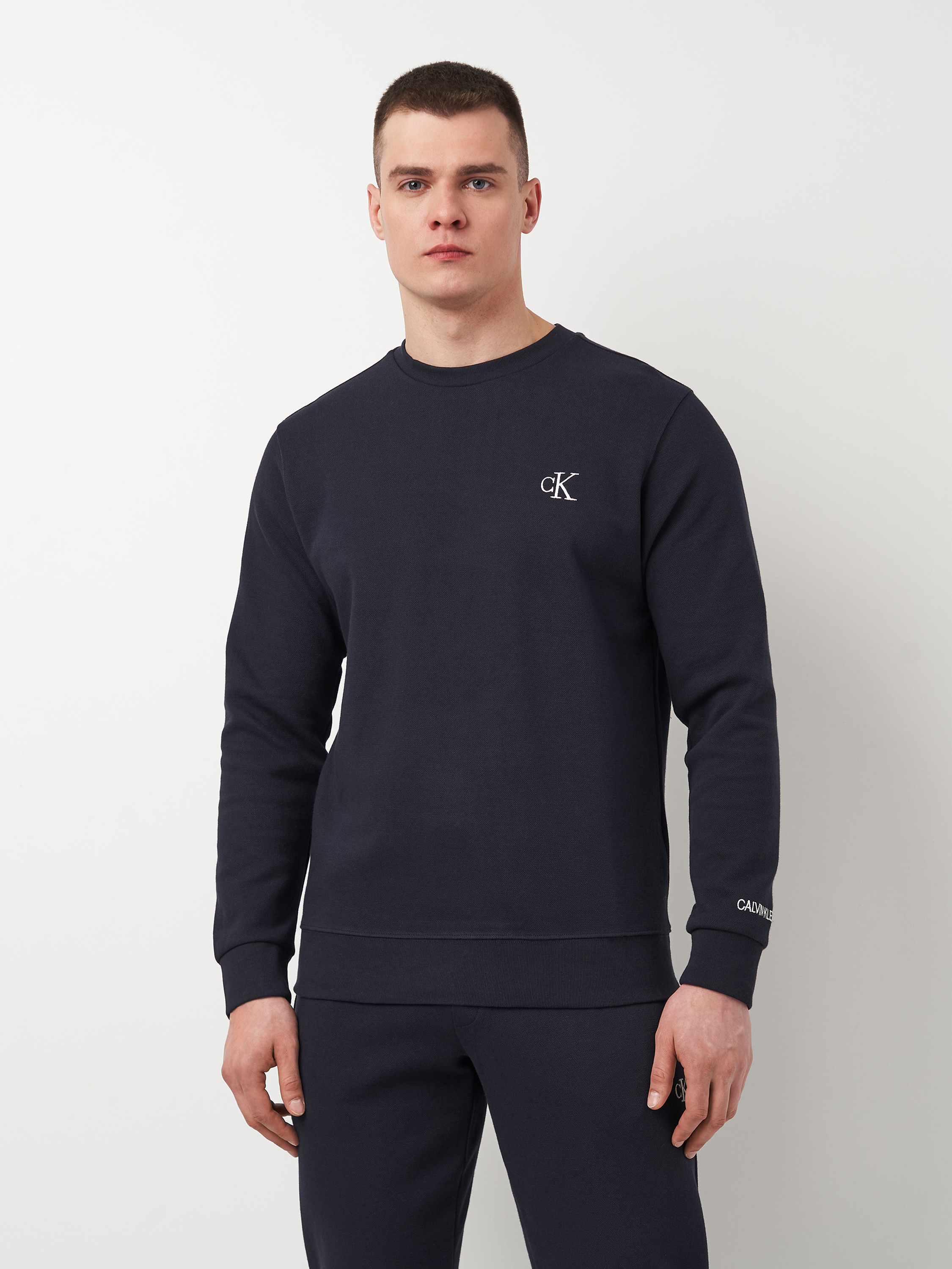 Світшот чоловічий Calvin Klein Jeans 11431.3 L Темно-синій від Rozetka на платформі USKIDKA Акція на Світшот чоловічий Calvin Klein Jeans 11431.3 L Темно-синій від Rozetka
