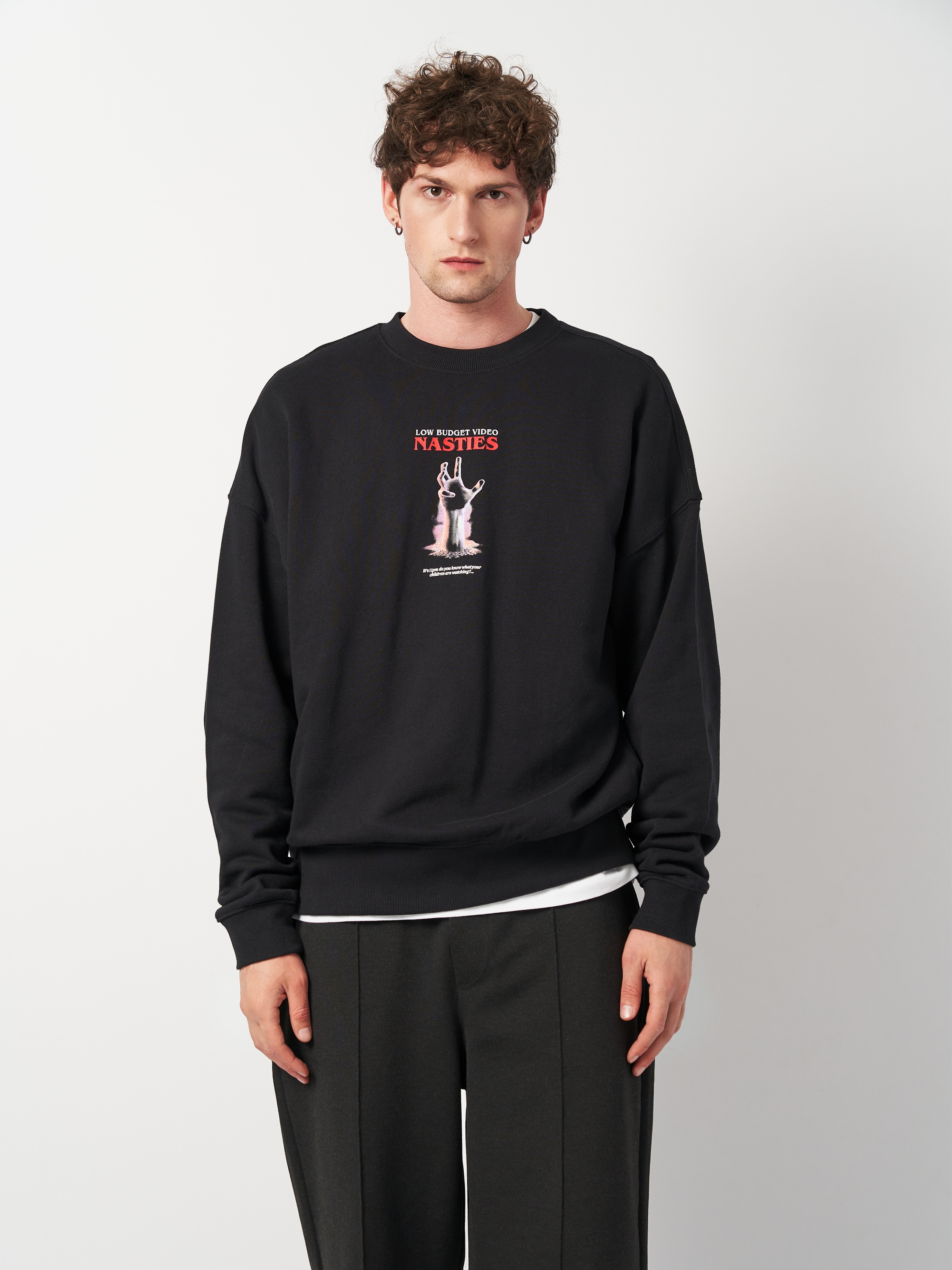 Світшот оверсайз чоловічий H&M 1003931_рука M Чорний від Rozetka на платформі USKIDKA Акція на Світшот оверсайз чоловічий H&M 1003931_рука M Чорний від Rozetka