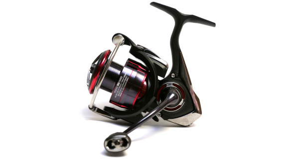 

Котушка DAIWA 17 Fuego LT 2500 D
