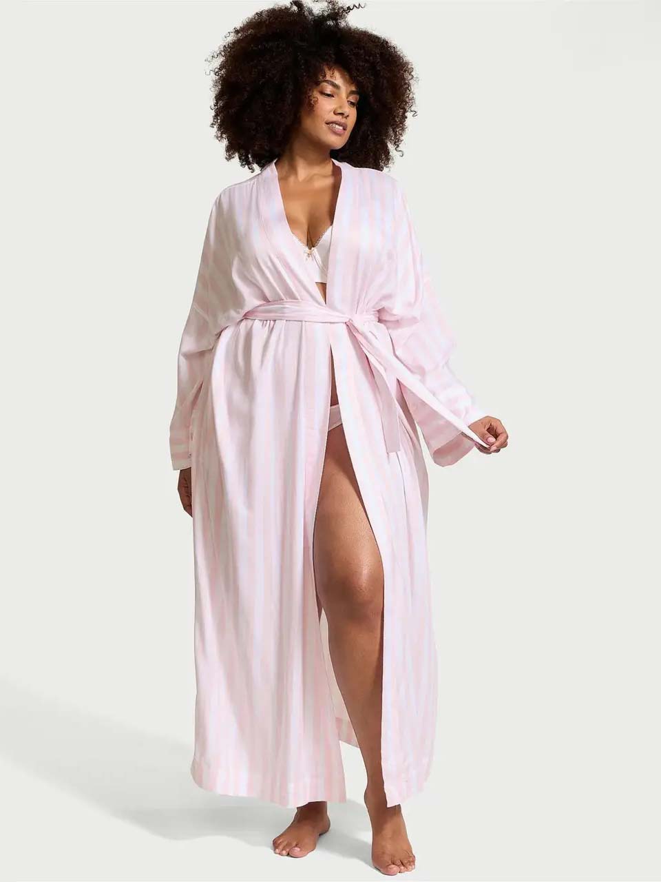 Акція на Халат жіночий Victoria's Secret 26853693 M/L Рожевий від Rozetka