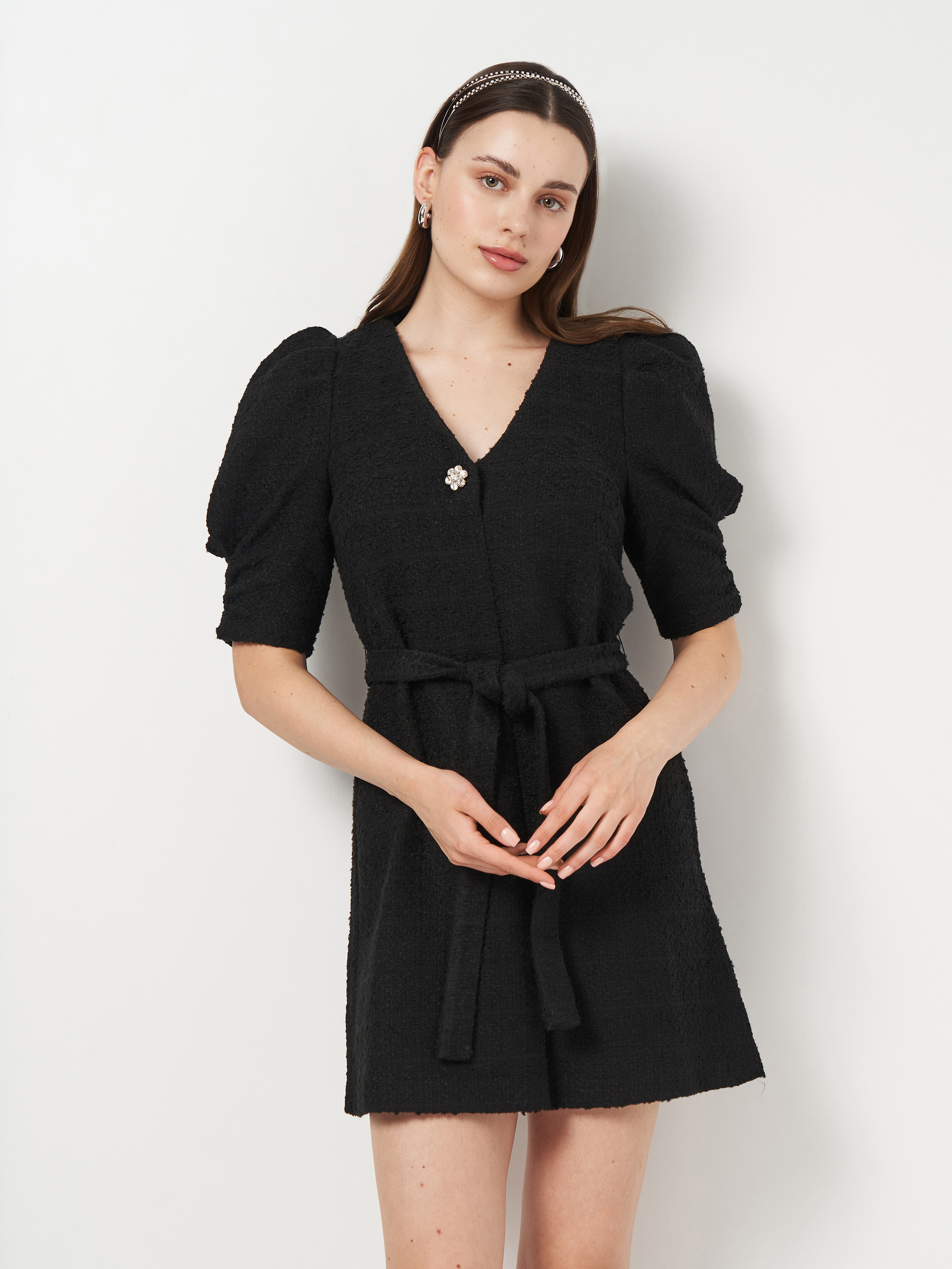 Сукня міні осіння жіноча Reserved 1524N-99X XL Чорна від Rozetka на платформі USKIDKA Акція на Сукня міні осіння жіноча Reserved 1524N-99X XL Чорна від Rozetka