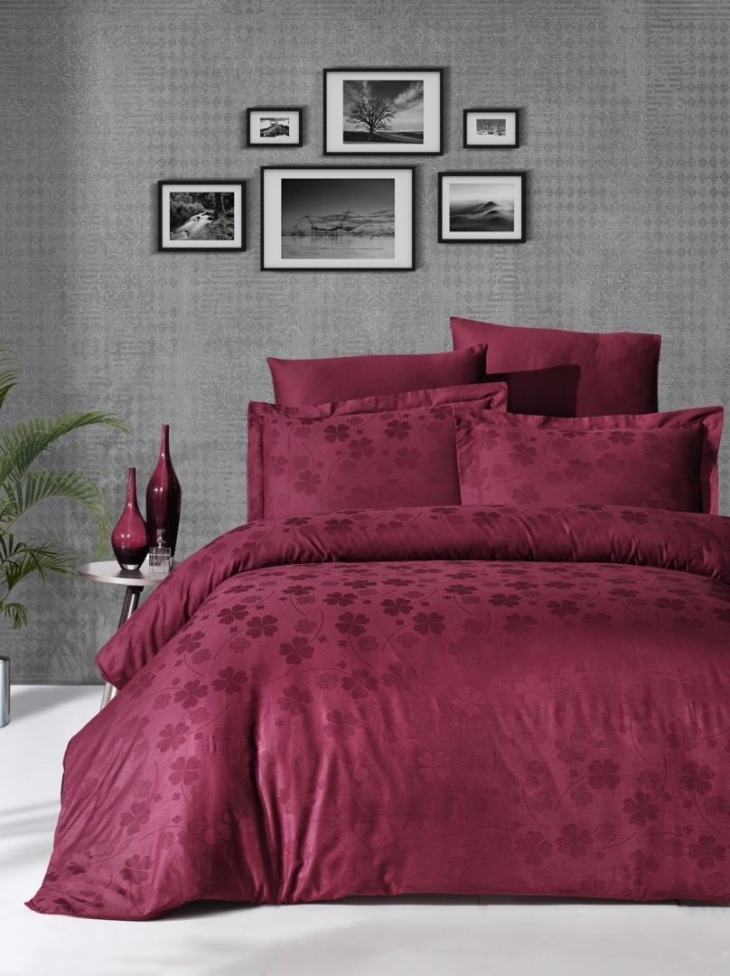 

Комплект постельного белья полуторный First Choice Jacquard SATIN Clover Bordo 160х220 (FCS-0364)