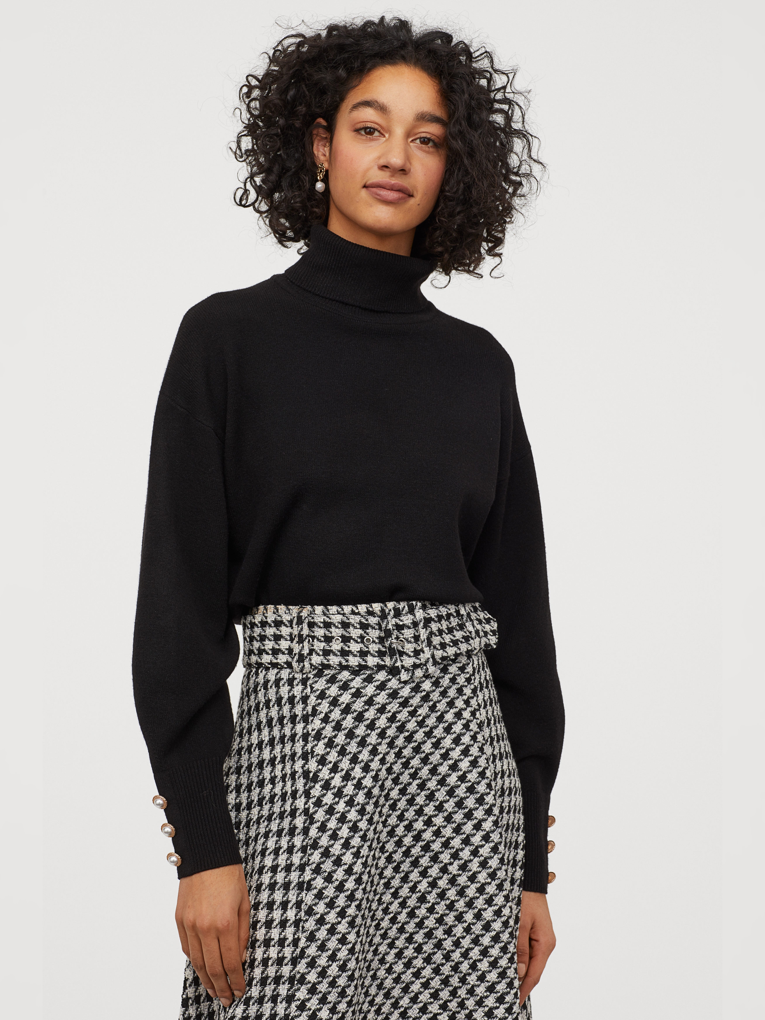 

Свитер H&M 0831211-1 S Черный