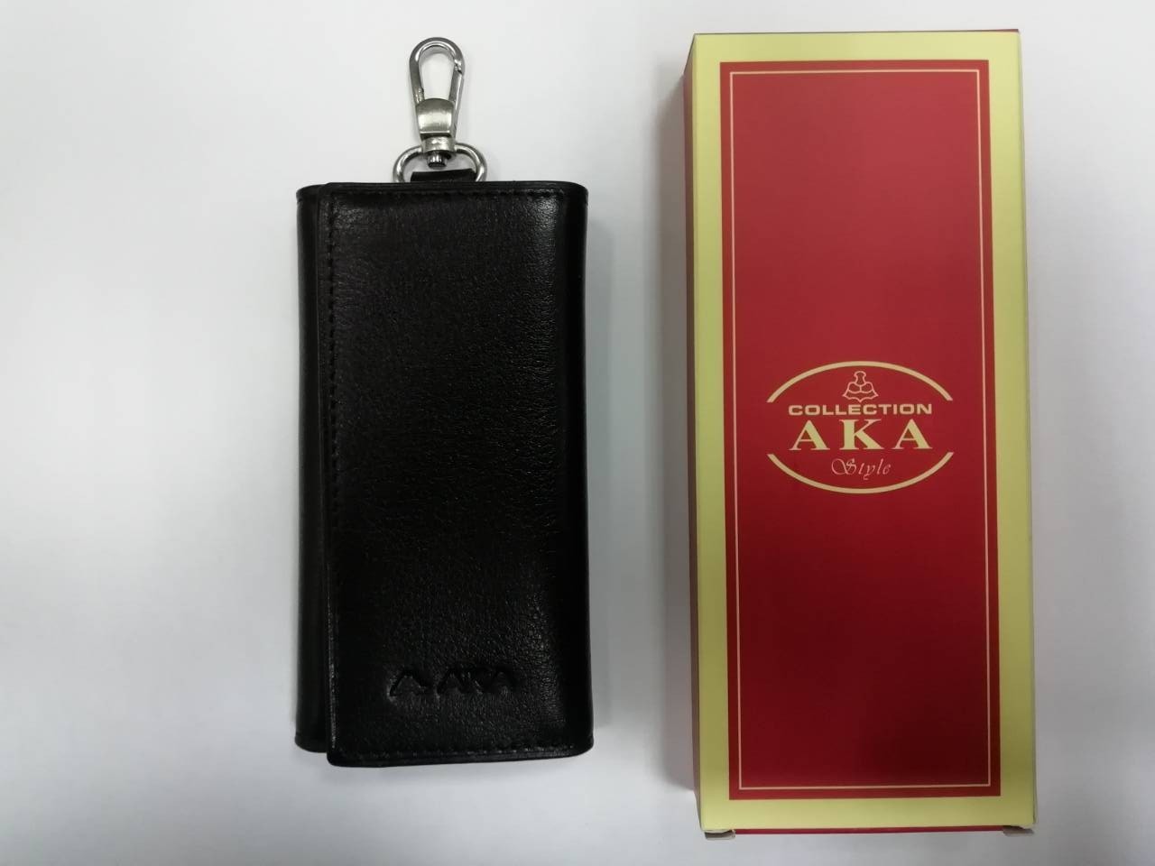 

Ключница кожаная AKA LEATHER Унисекс черная
