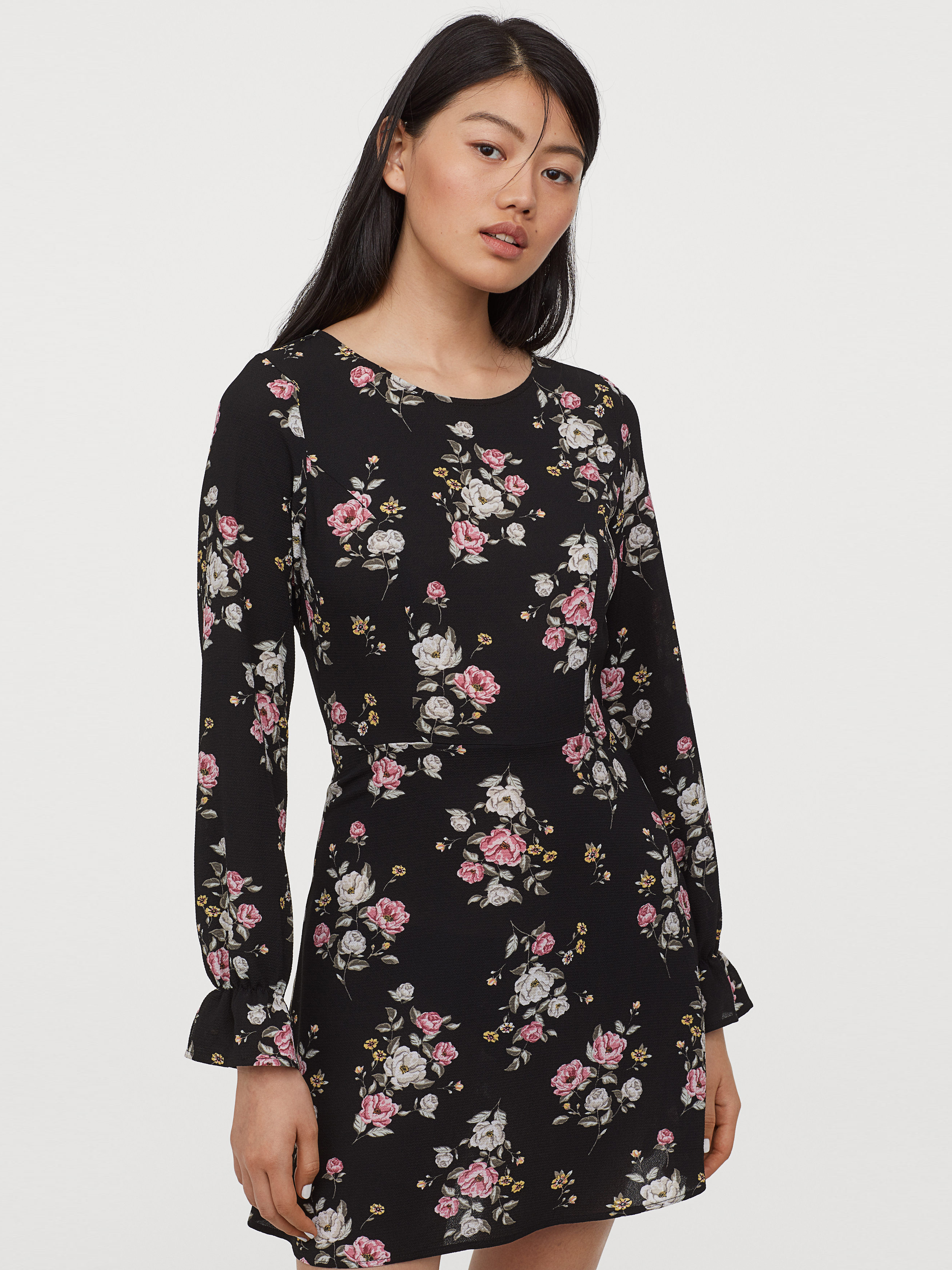 

Платье H&M 0781833-0  Черное розы, Платье H&M 0781833-0 40 Черное розы